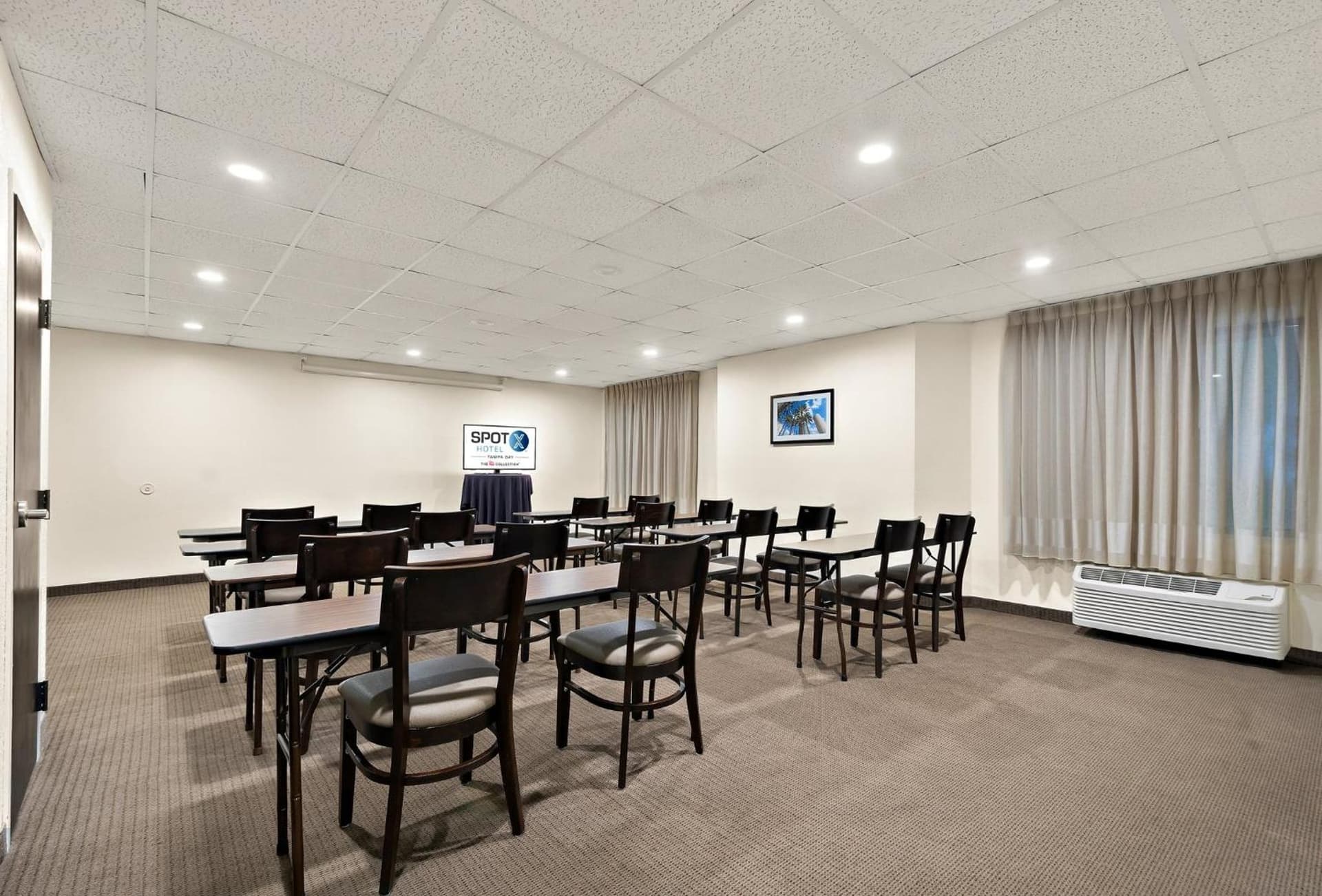 SPOT X Hotel Tampa - Wesley Chapel by The Red Collection gallery photo in Wesley Chapel, FL — image 25