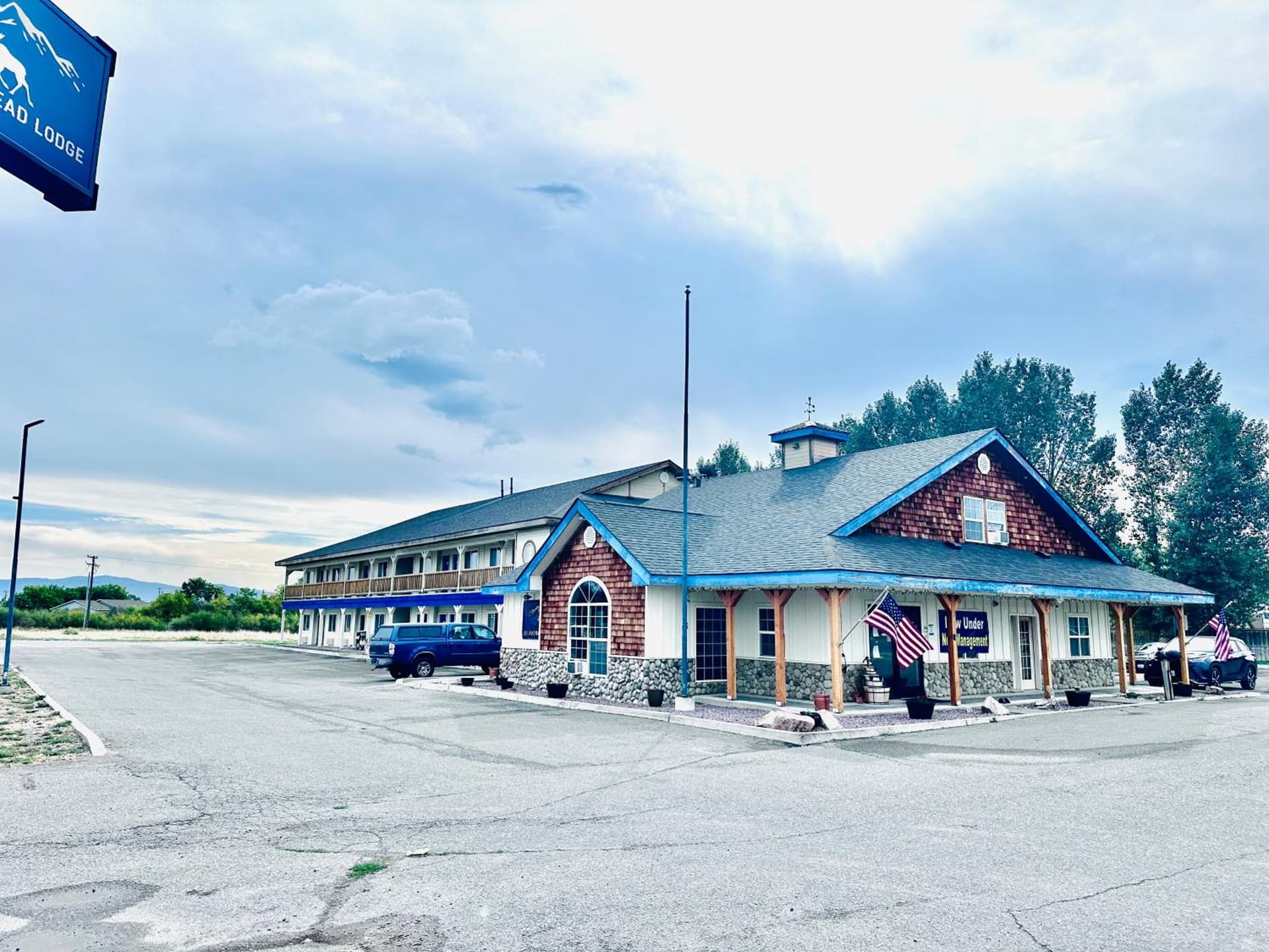 The Beaverhead Lodge featured exterior or lobby in Dillon, MT — similar hotel