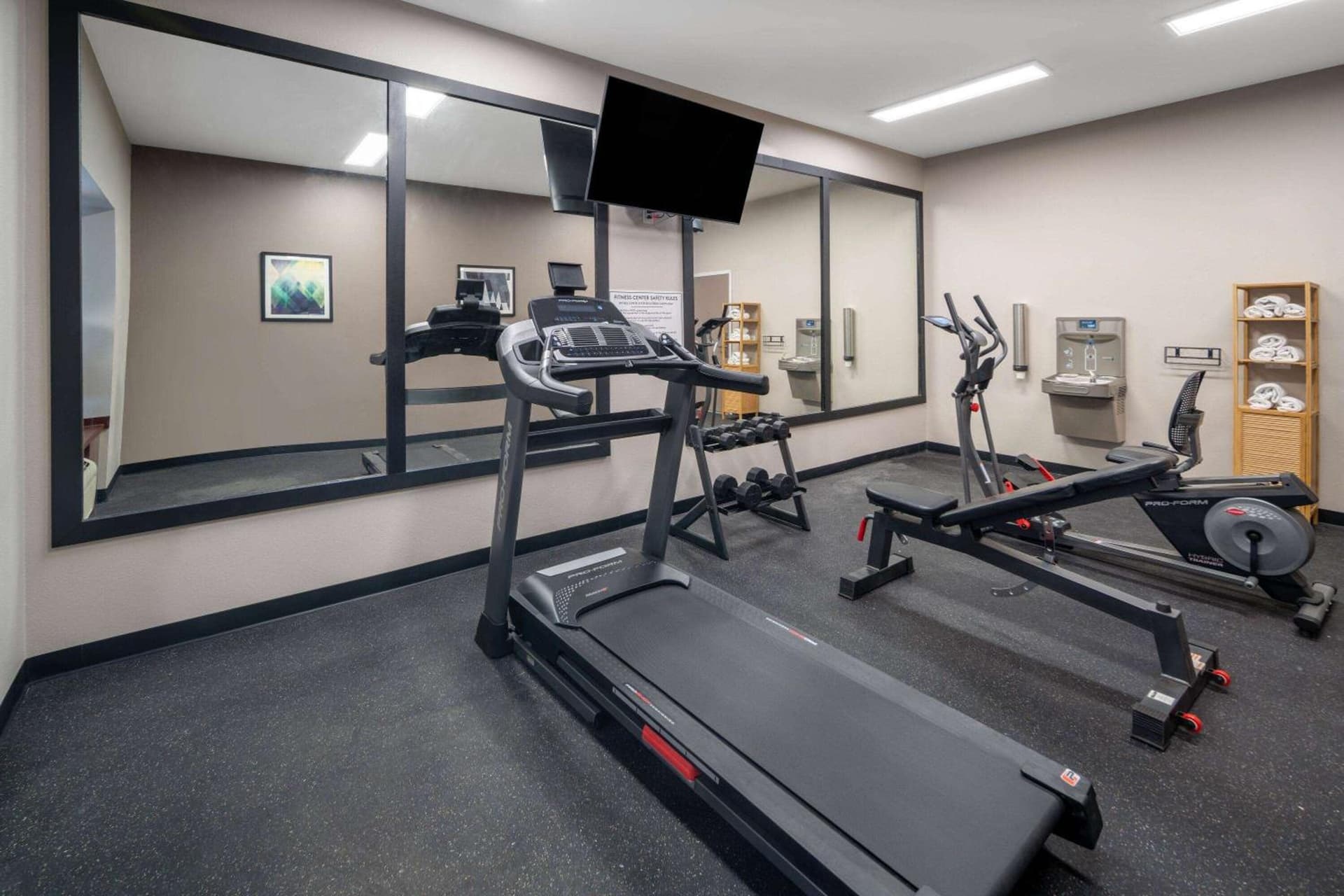 Microtel Inn & Suites by Wyndham Tracy gallery photo in Tracy, CA — image 41