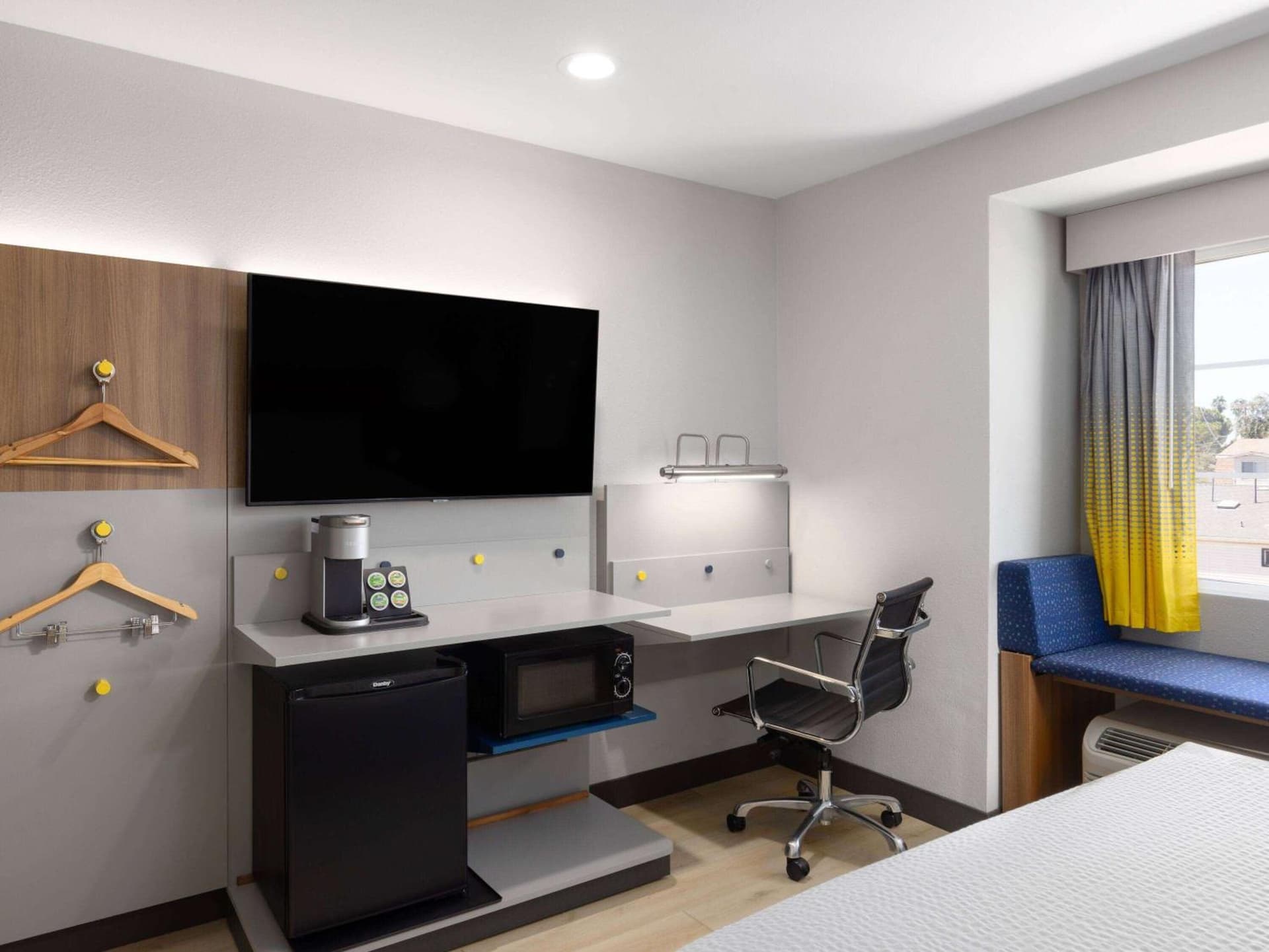 Microtel Inn & Suites by Wyndham Tracy gallery photo in Tracy, CA — image 87
