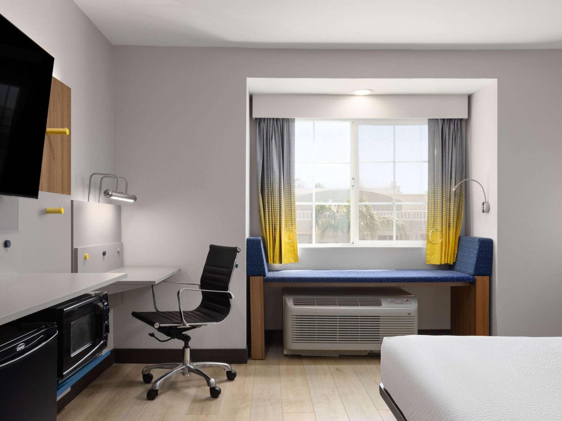 Microtel Inn & Suites by Wyndham Tracy gallery photo in Tracy, CA — image 63