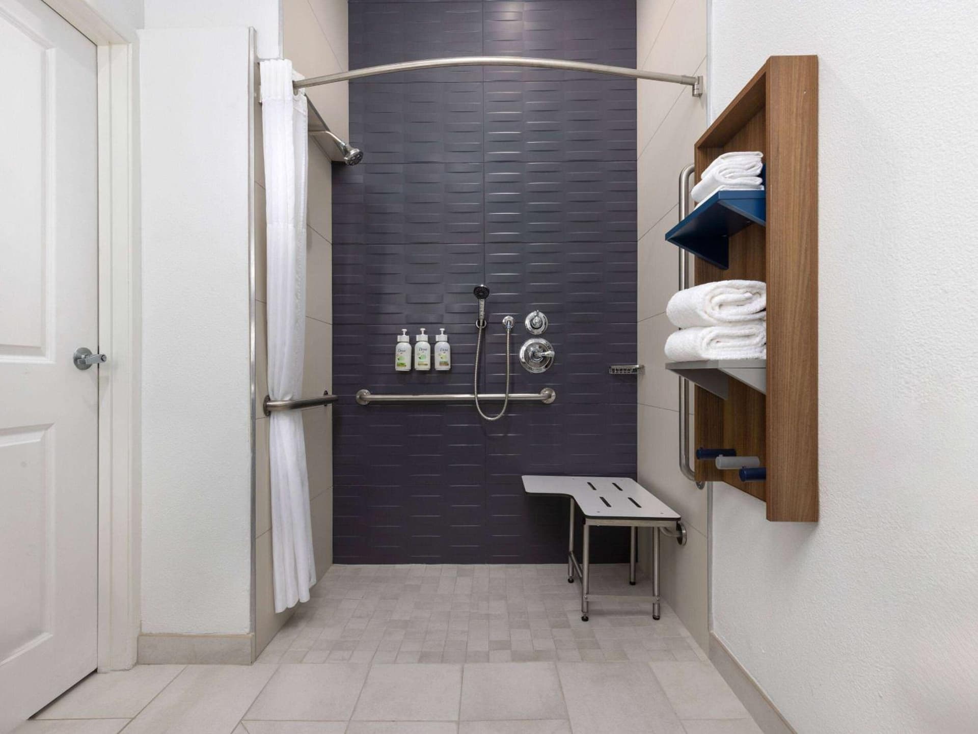 Microtel Inn & Suites by Wyndham Tracy gallery photo in Tracy, CA — image 60