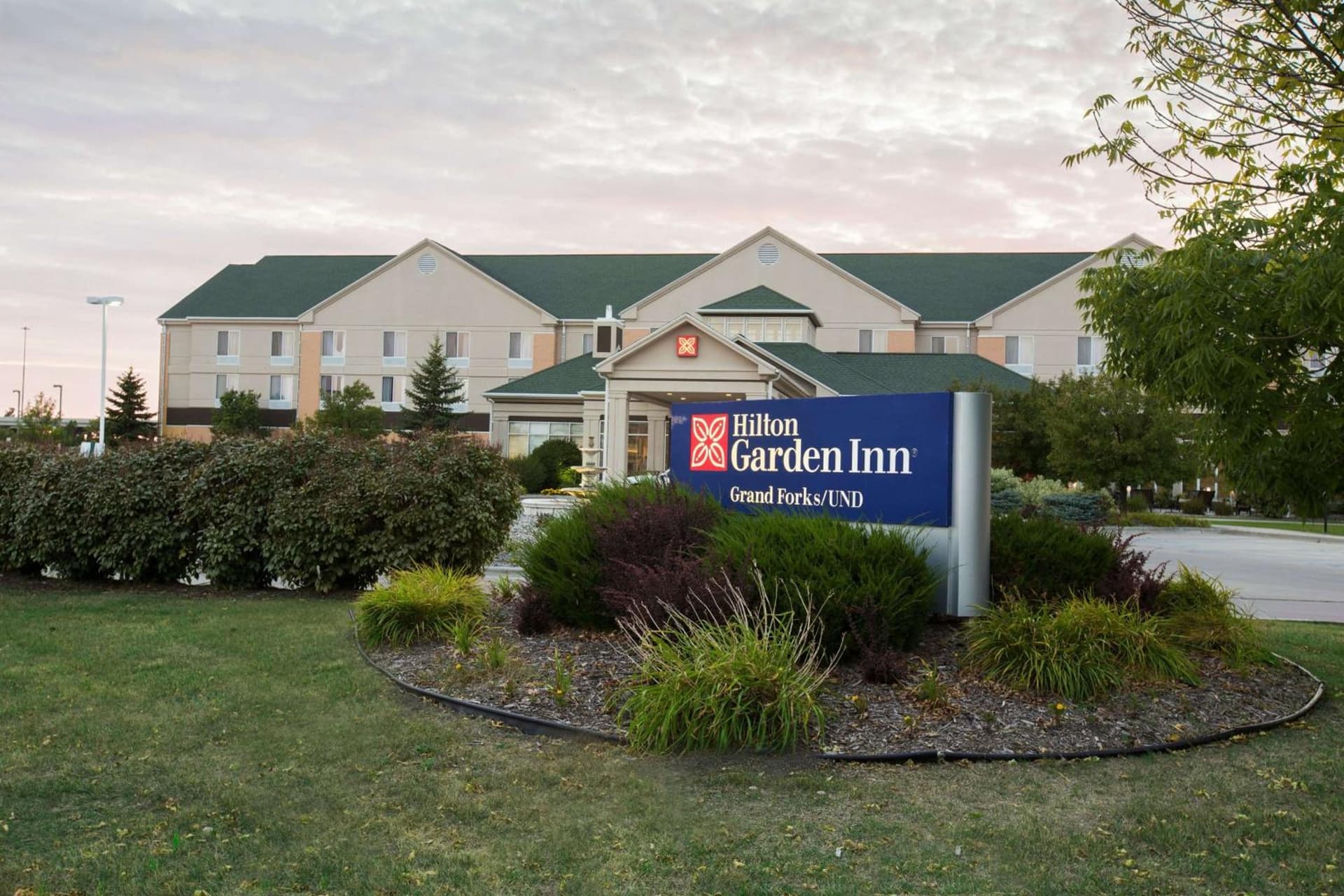 Hilton Garden Inn Grand Forks-Und featured exterior or lobby in Grand Forks, ND — similar hotel