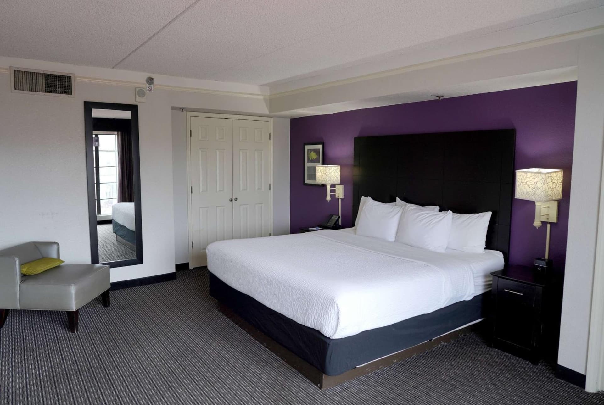 La Quinta Inn by Wyndham Fresno Yosemite property views in Fresno, CA — gallery photo 3