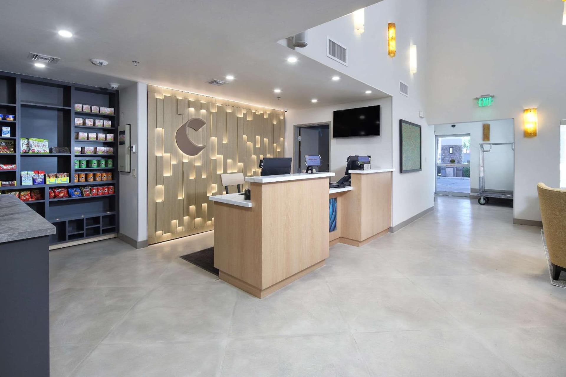 Comfort Suites at Tucson Mall property views in Tucson, AZ — gallery photo 3