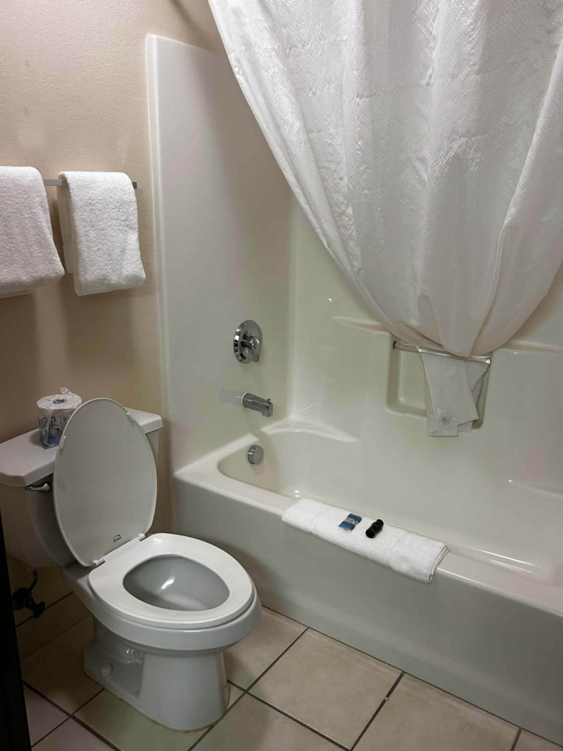 Ameristay Inn & Suites property views in Waverly, OH — gallery photo 3