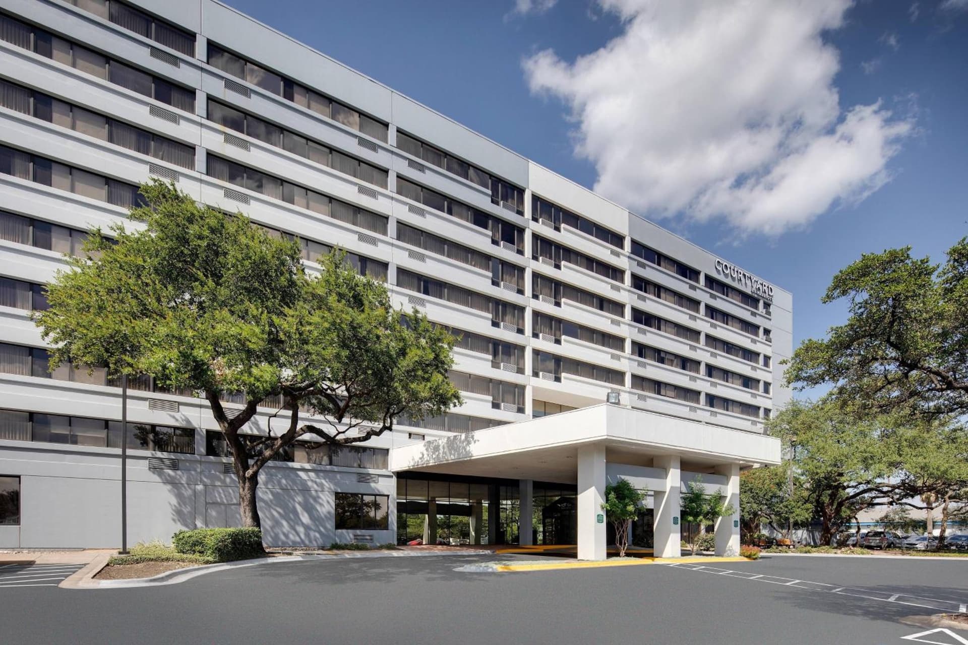Courtyard Austin-University Area featured exterior or lobby in Austin, TX — similar hotel
