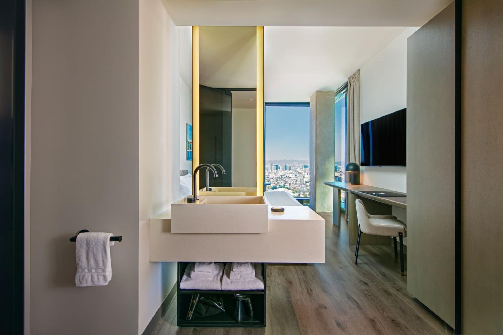AC Hotel by Marriott Downtown Los Angeles gallery photo in Los Angeles, CA — image 81
