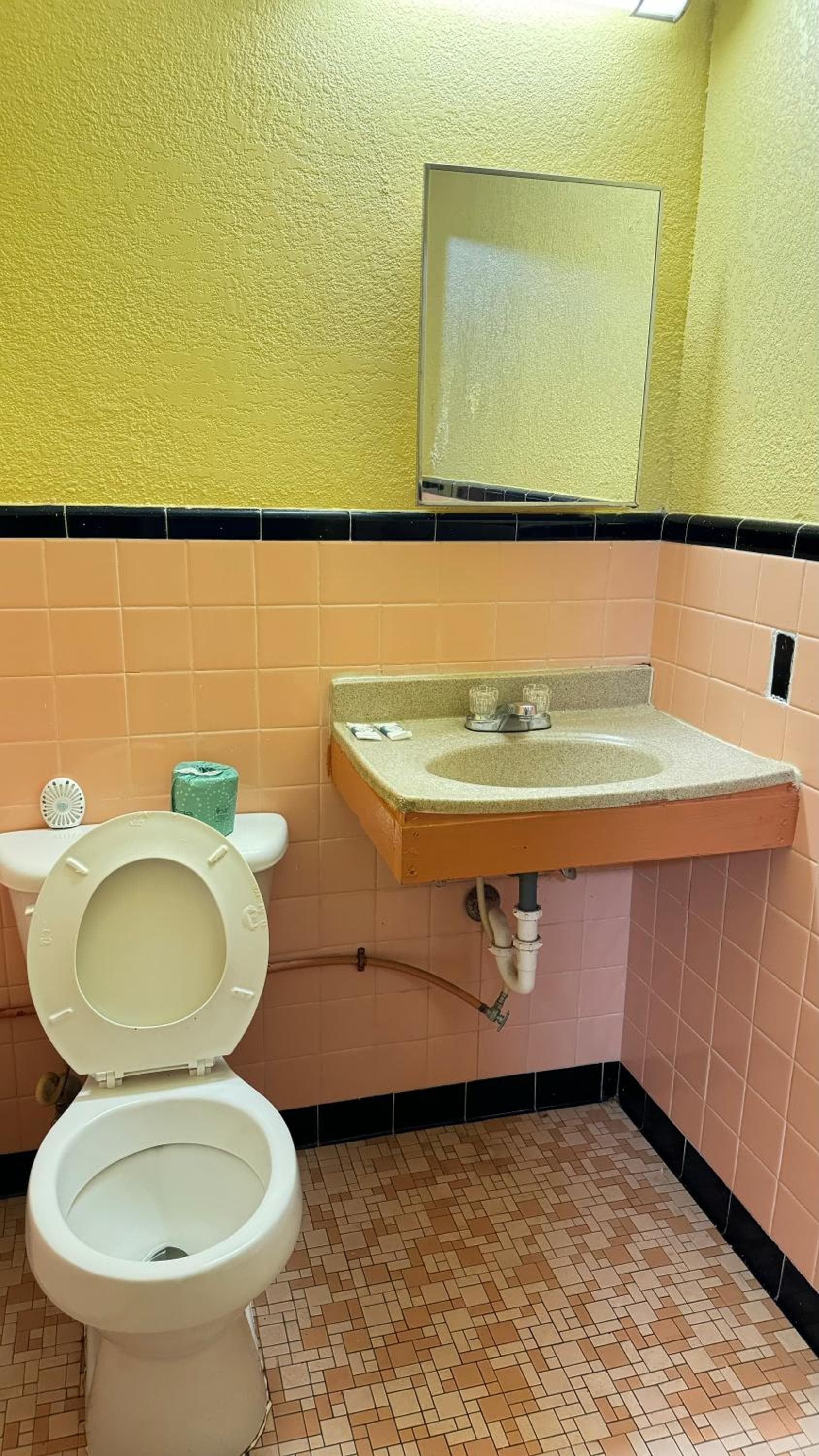 GreenLawn Motel property views in Atmore, AL — gallery photo 3