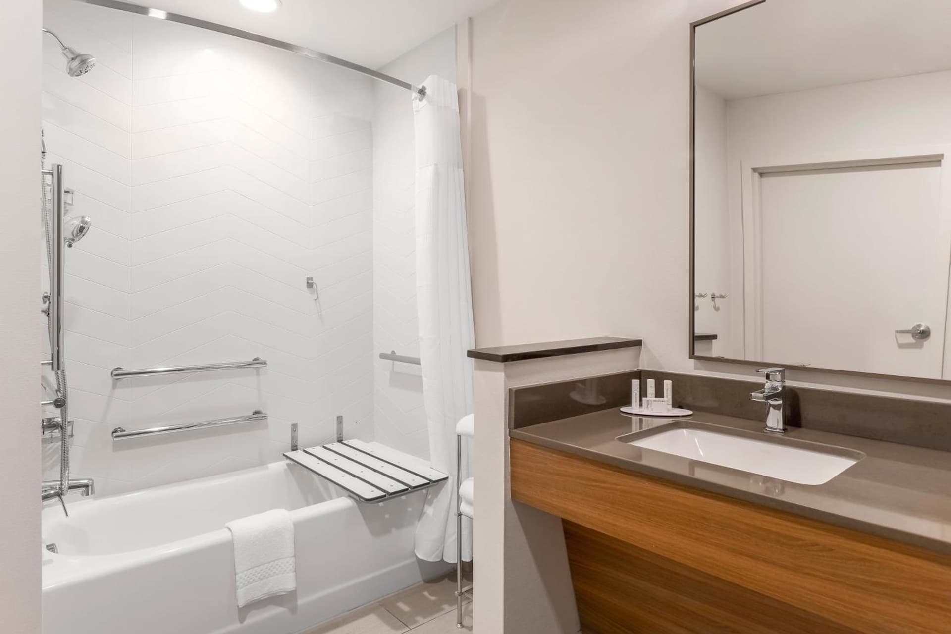 Fairfield by Marriott Inn & Suites Cape Coral North Fort Myers gallery photo in Cape Coral, FL — image 22