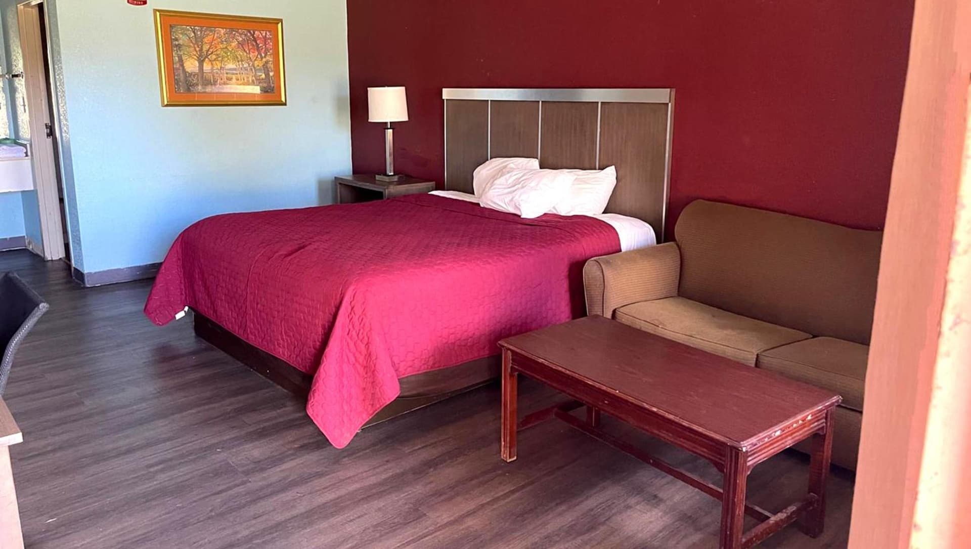 Mayfair Inn property views in Williamston, NC — gallery photo 3