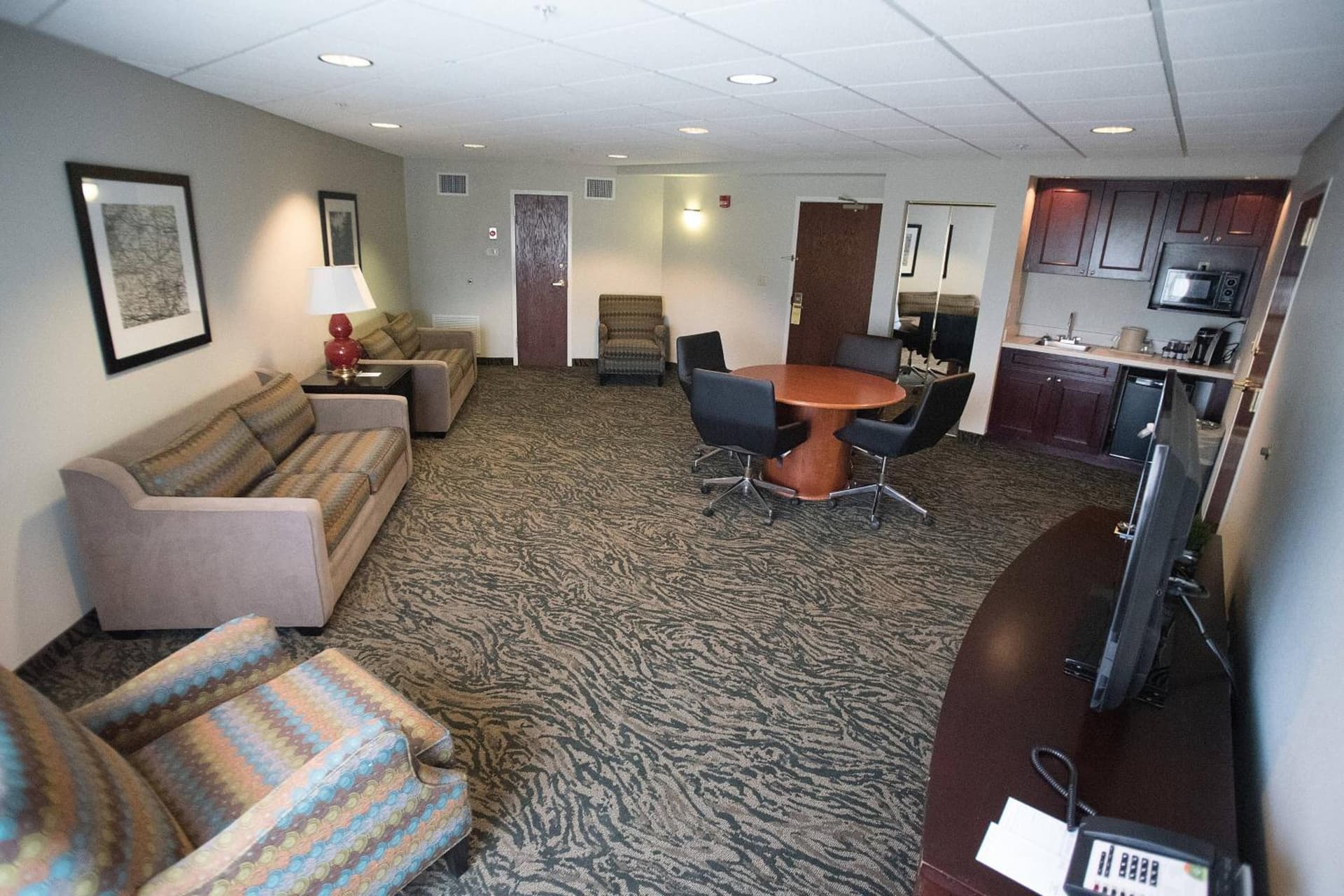 Courtyard by Marriott Hickory gallery photo in Hickory, NC — image 15