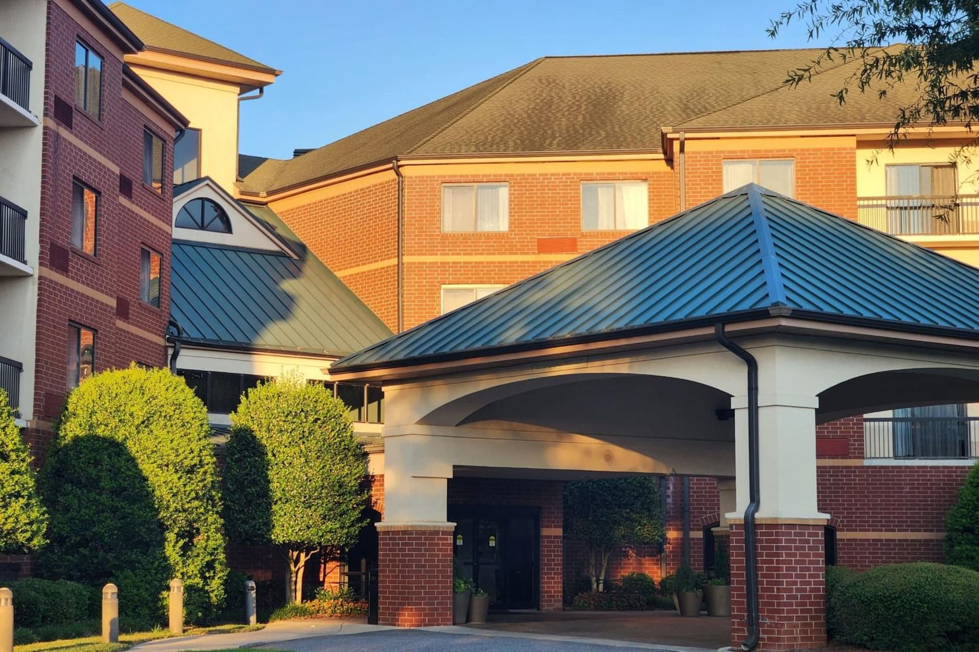 Courtyard by Marriott Hickory gallery photo in Hickory, NC — image 36