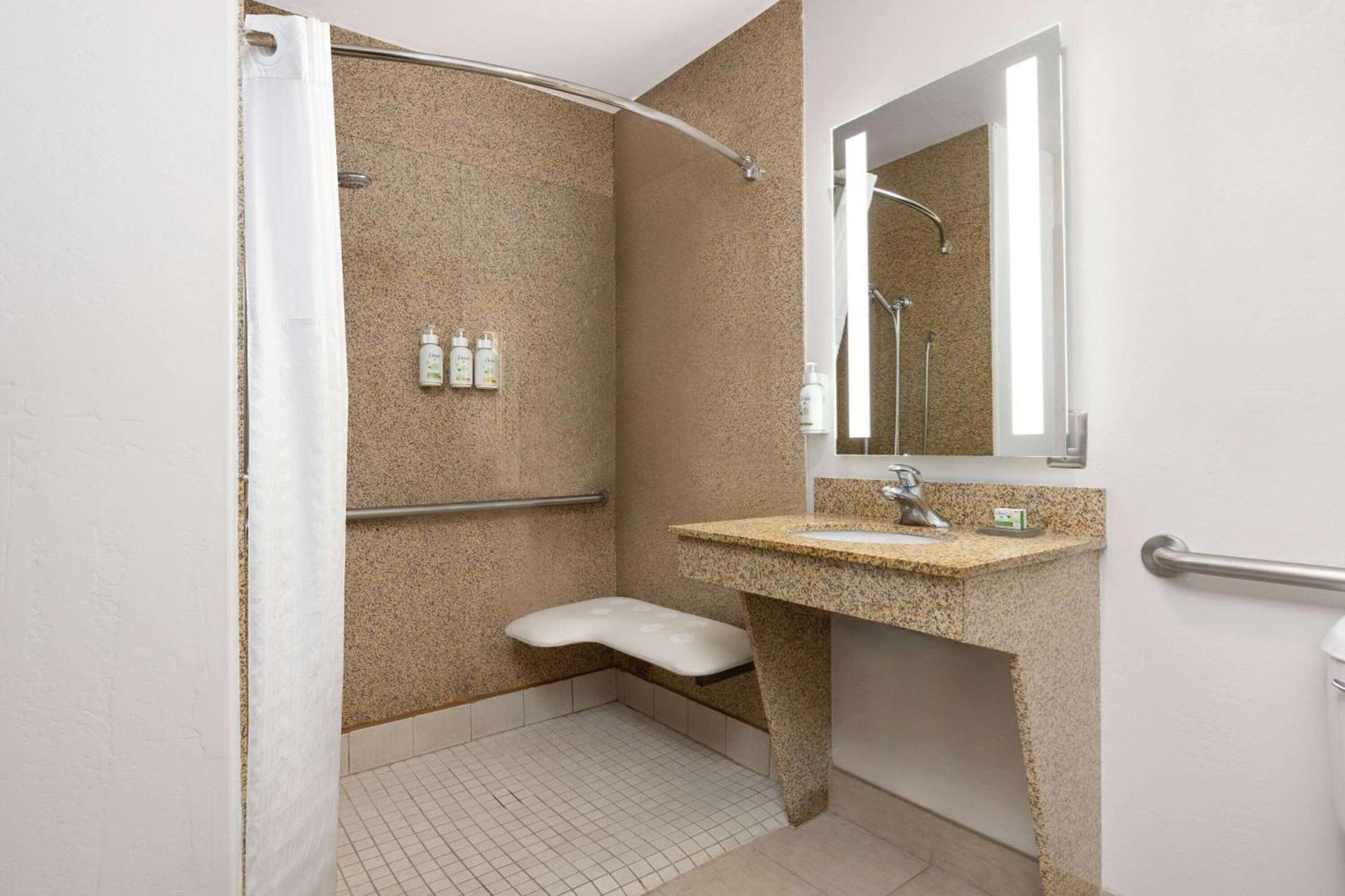 La Quinta by Wyndham Bakersfield North gallery photo in Bakersfield, CA — image 41