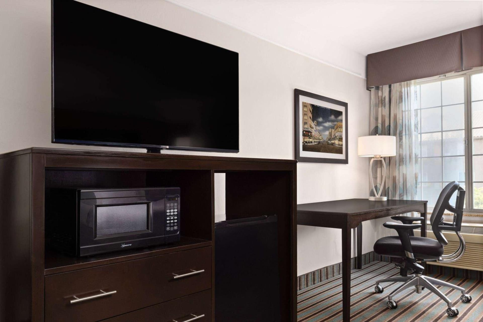 La Quinta by Wyndham Bakersfield North gallery photo in Bakersfield, CA — image 42