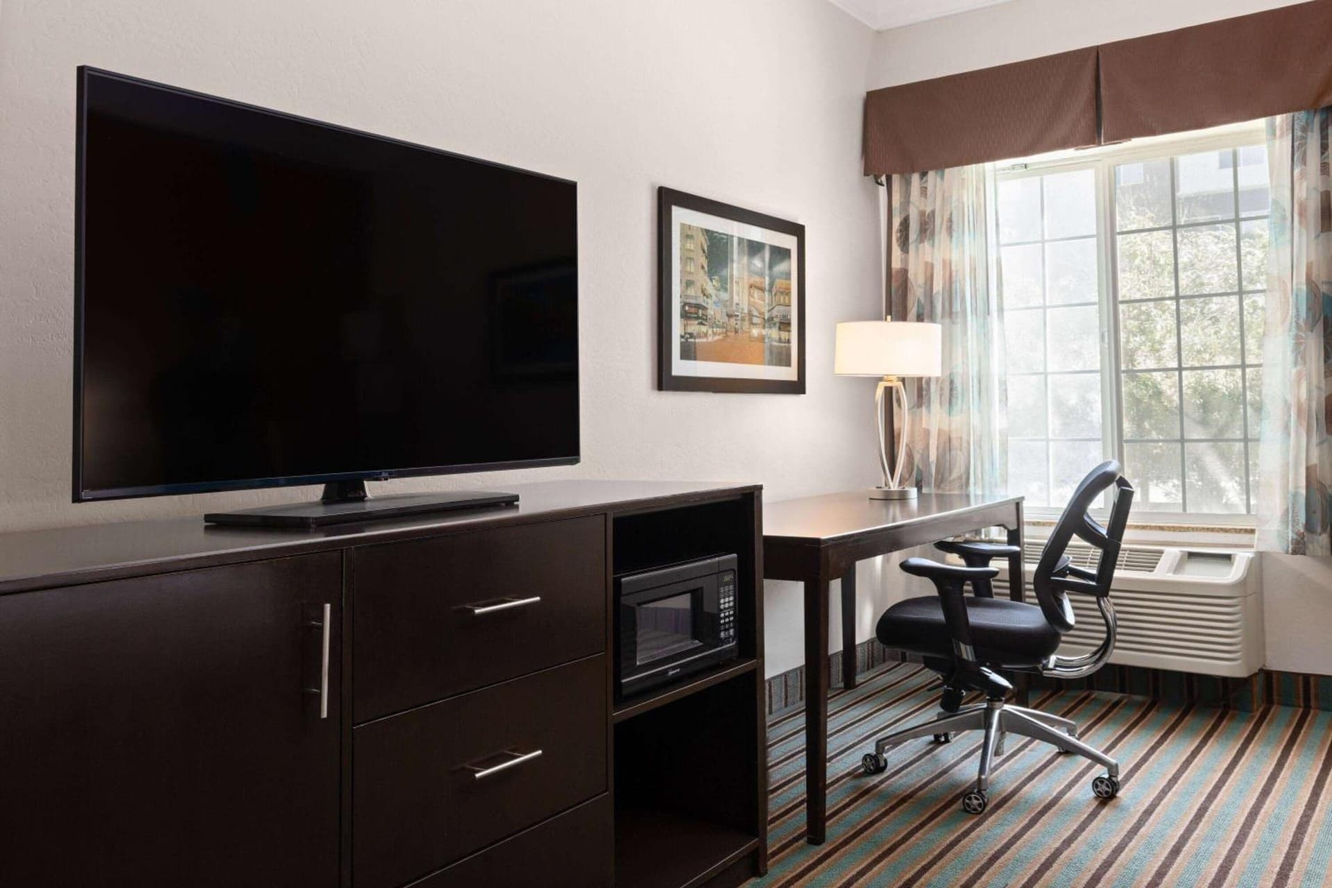 La Quinta by Wyndham Bakersfield North gallery photo in Bakersfield, CA — image 15
