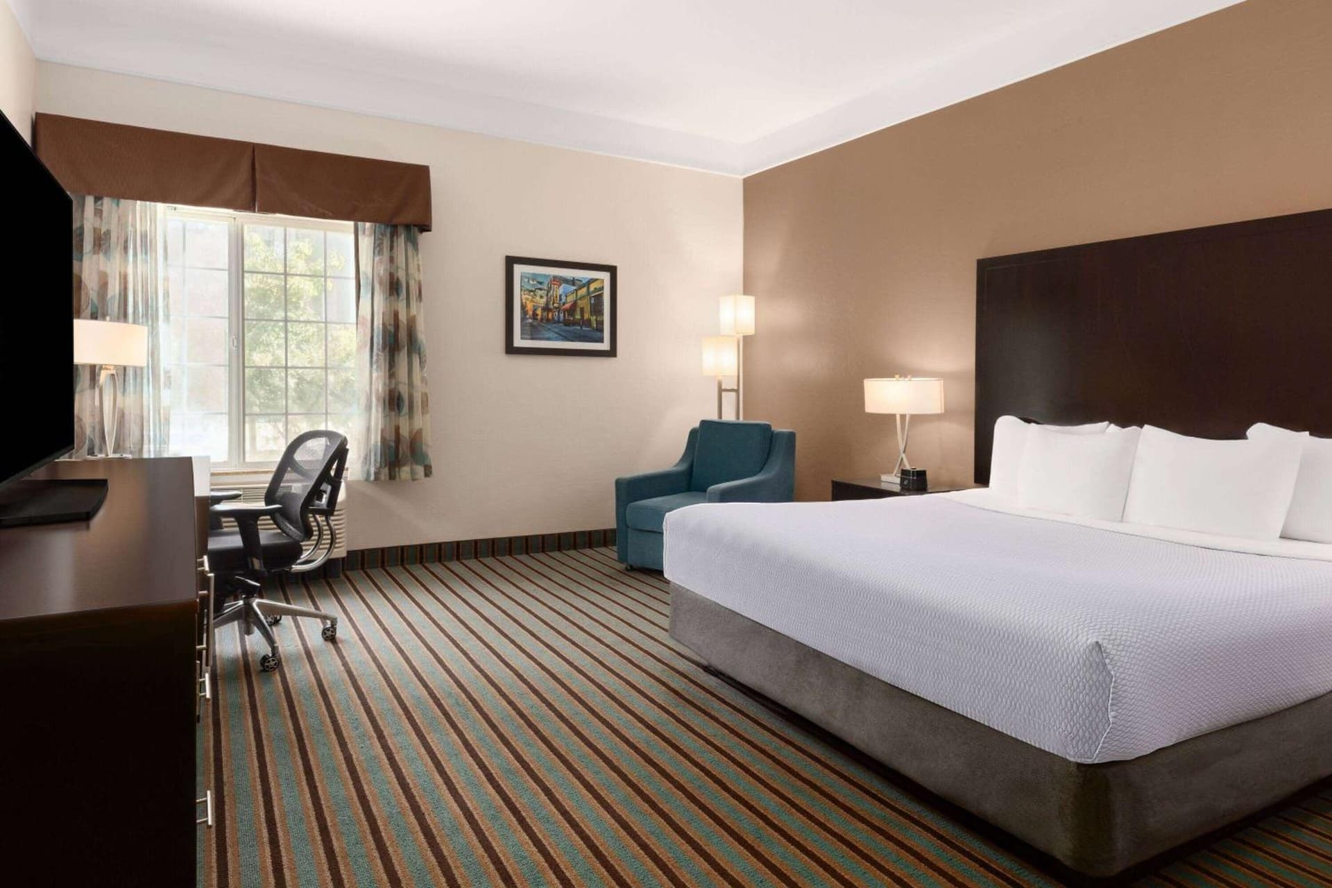 La Quinta by Wyndham Bakersfield North gallery photo in Bakersfield, CA — image 31