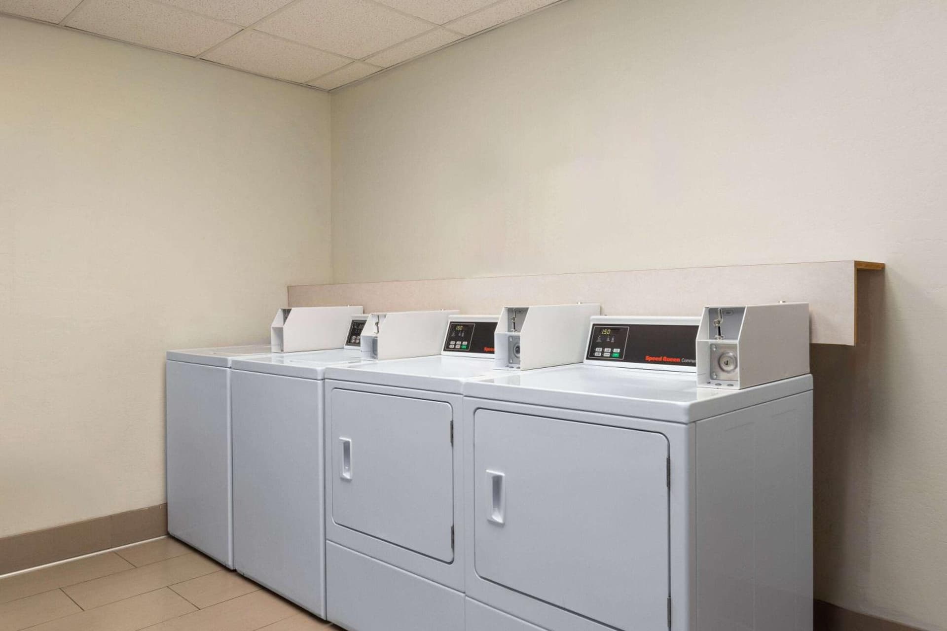 La Quinta by Wyndham Bakersfield North gallery photo in Bakersfield, CA — image 23