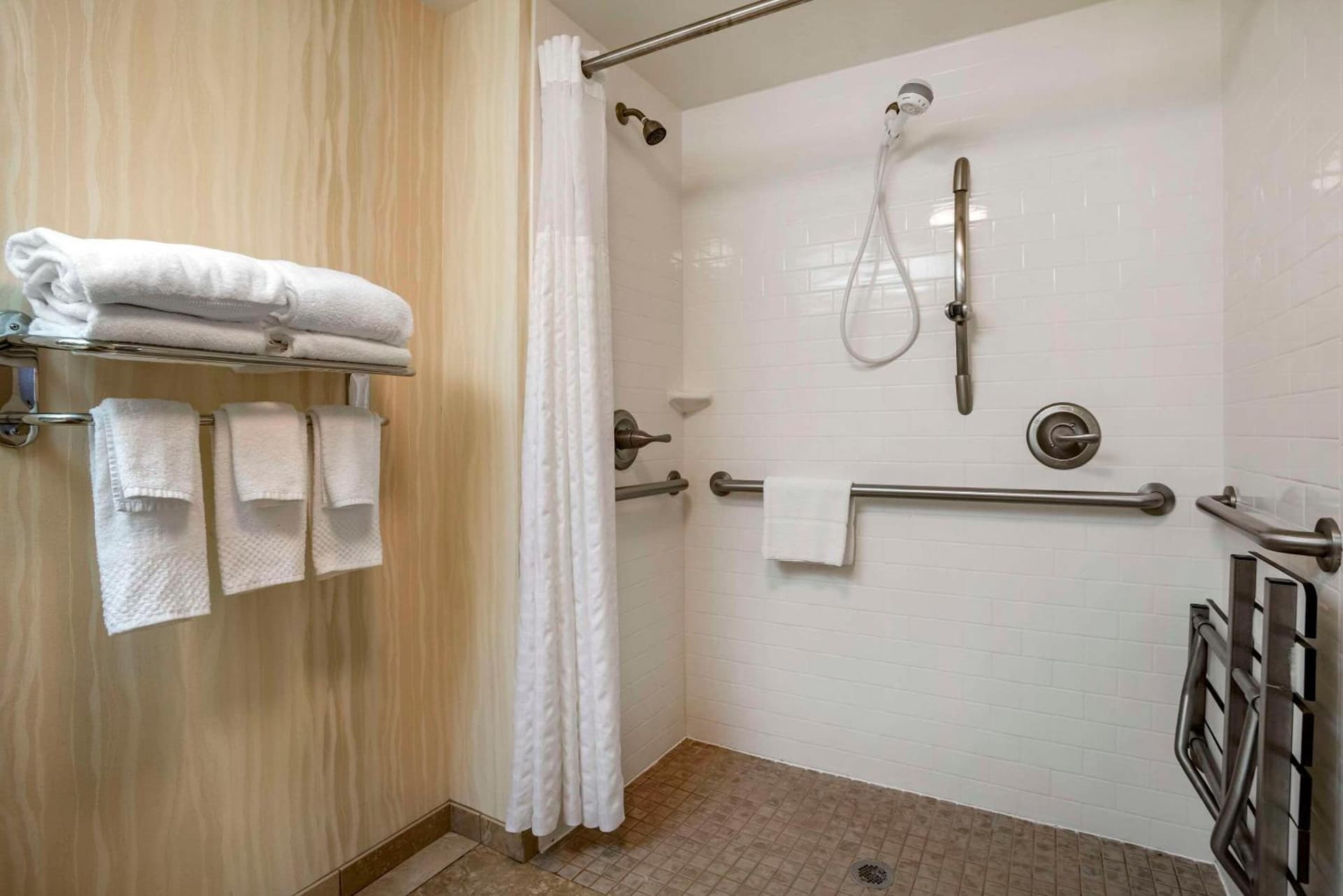 Comfort Inn & Suites Newark - Wilmington gallery photo in Newark, DE — image 27