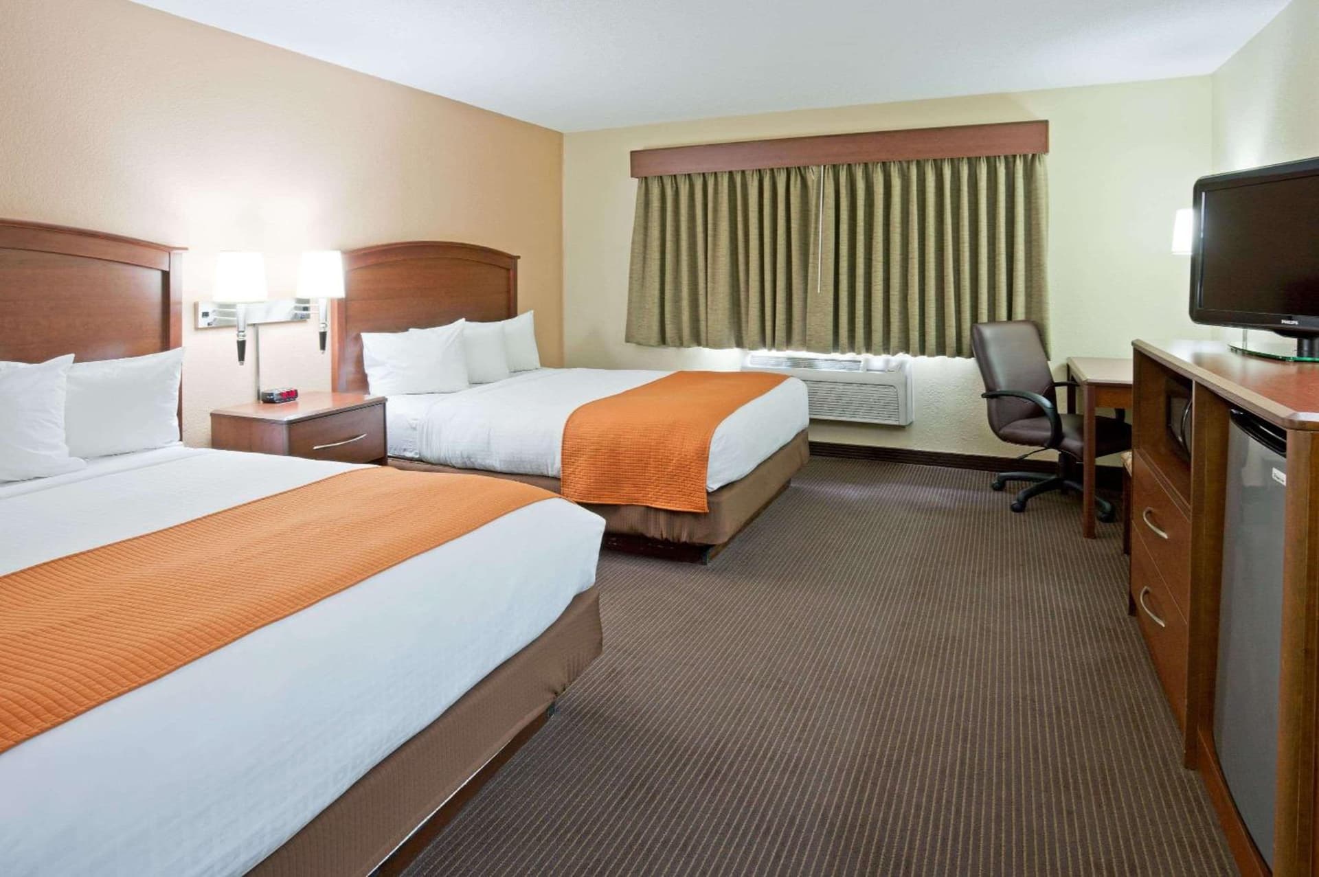 AmericInn by Wyndham Fargo West Acres gallery photo in Fargo, ND — image 31