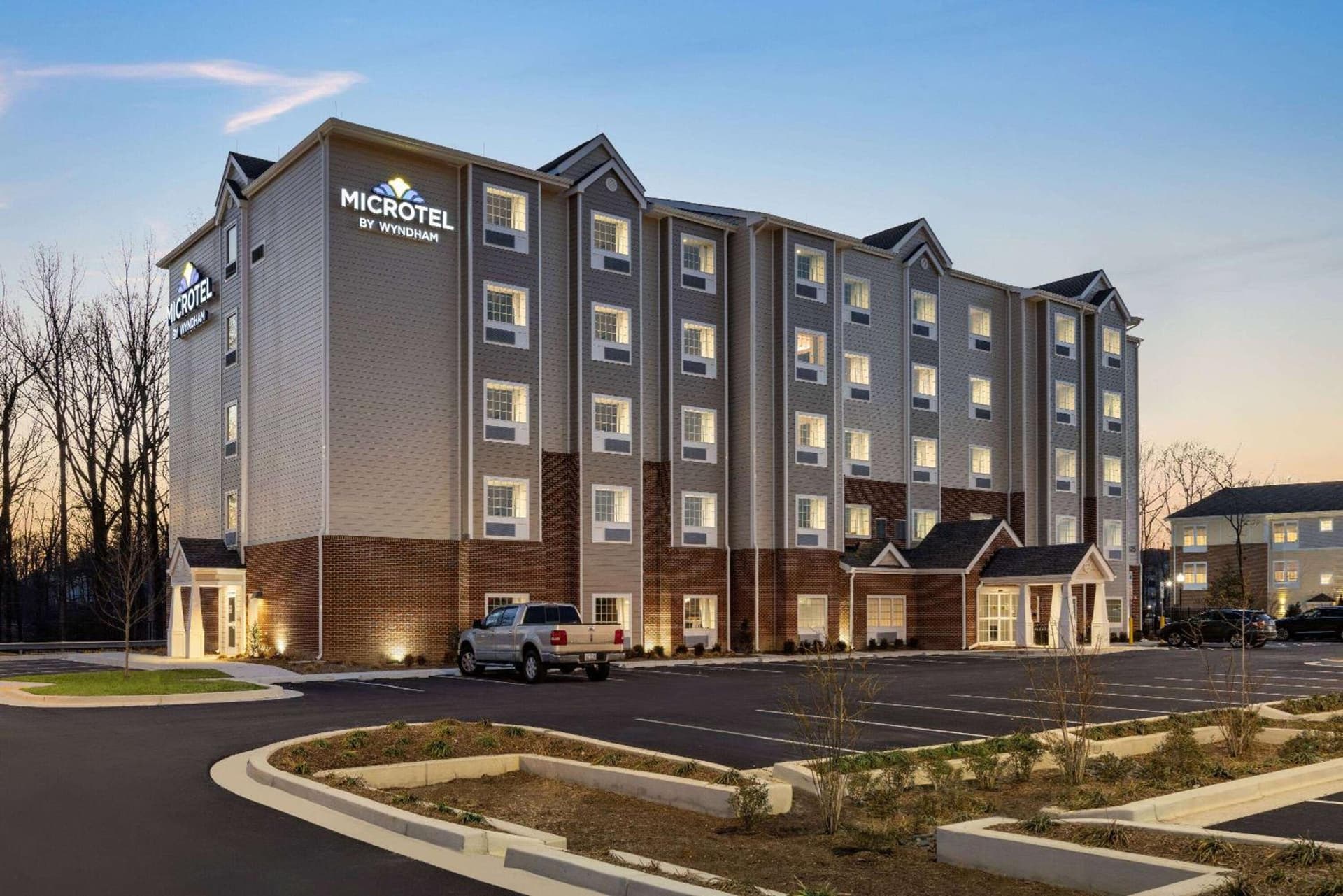 Microtel Inn & Suites by Wyndham Gambrills interior in Odenton, MD — gallery photo 2