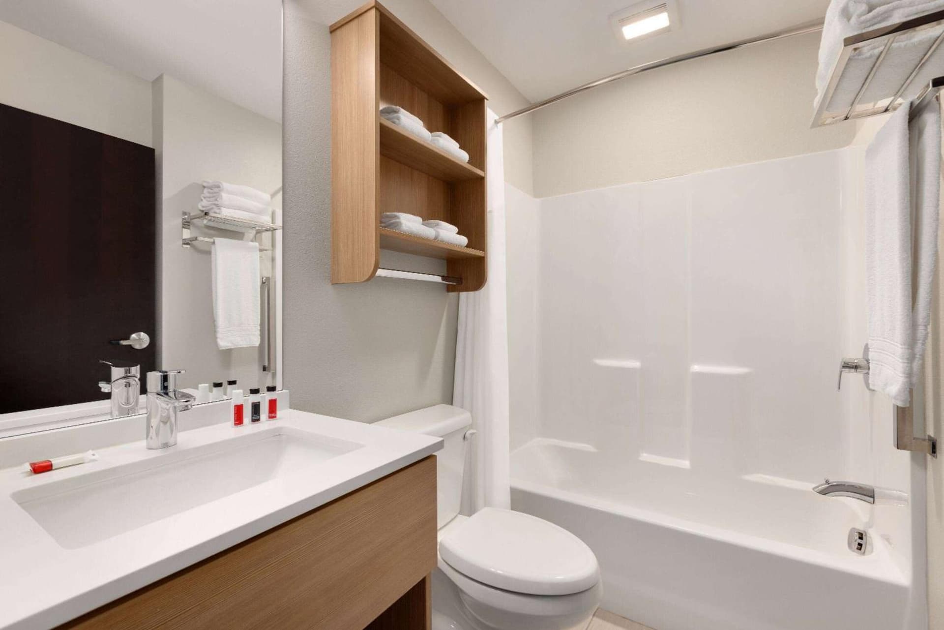 Microtel Inn & Suites by Wyndham Gambrills gallery photo in Odenton, MD — image 5