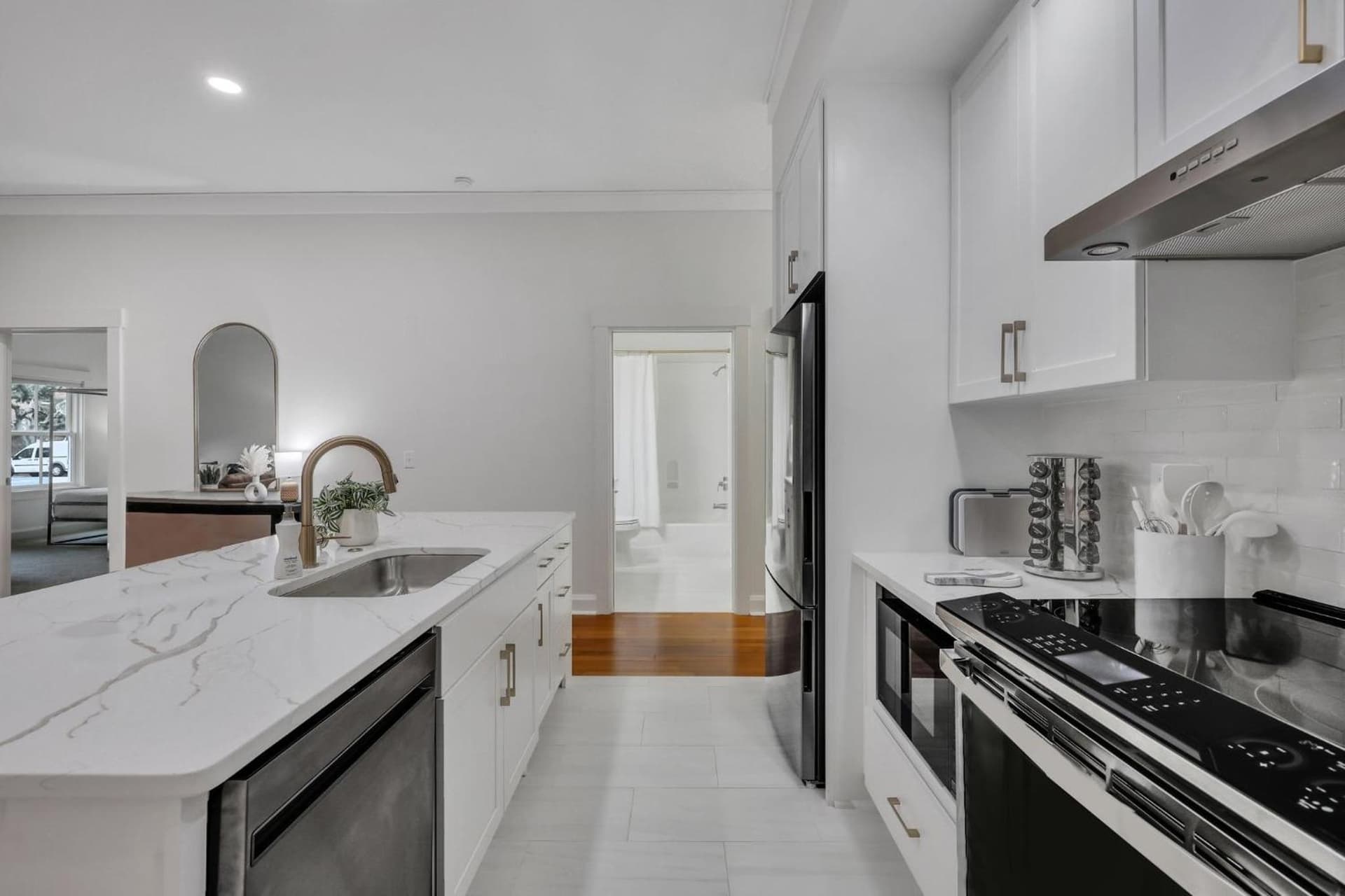 Savannah Residences interior in Savannah, GA — gallery photo 2