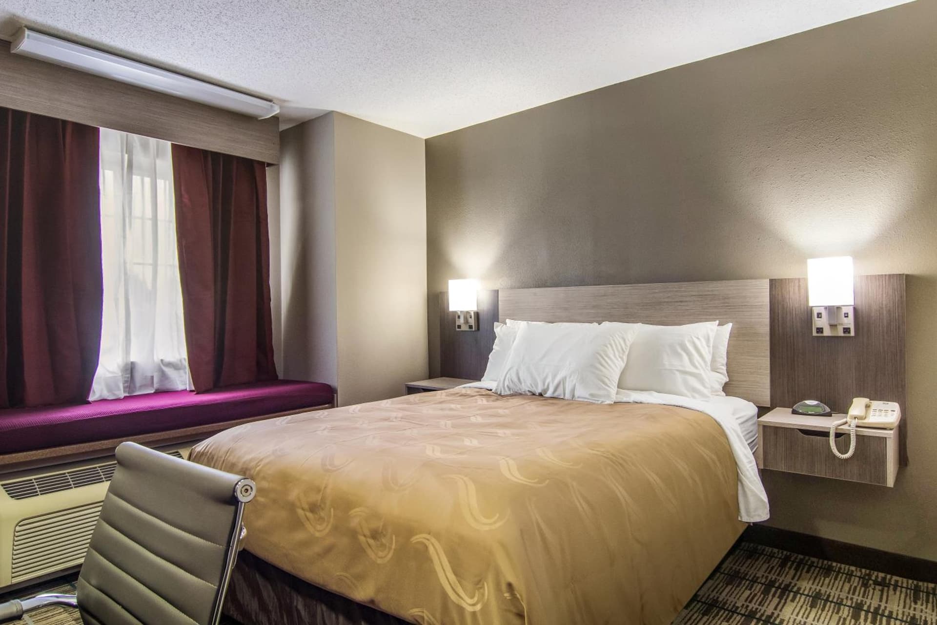 Quality Inn & Suites Grove City-Outlet Mall gallery photo in Grove City, PA — image 30