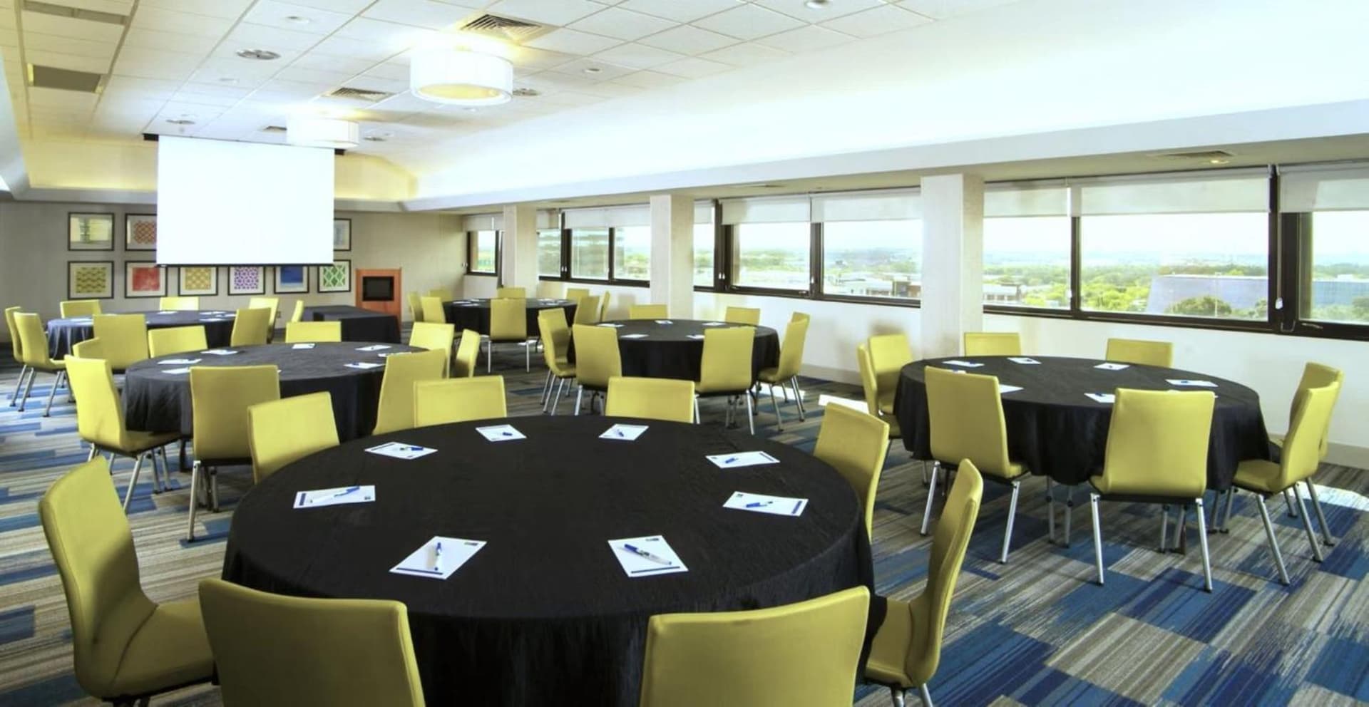 Holiday Inn Express - San Antonio Airport by IHG gallery photo in San Antonio, TX — image 5