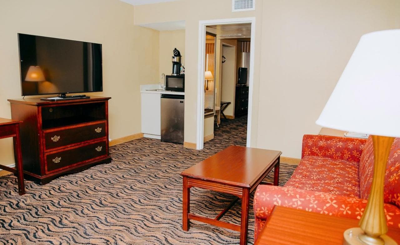 MCM Elegante Hotel & Suites Lubbock gallery photo in Lubbock, TX — image 35
