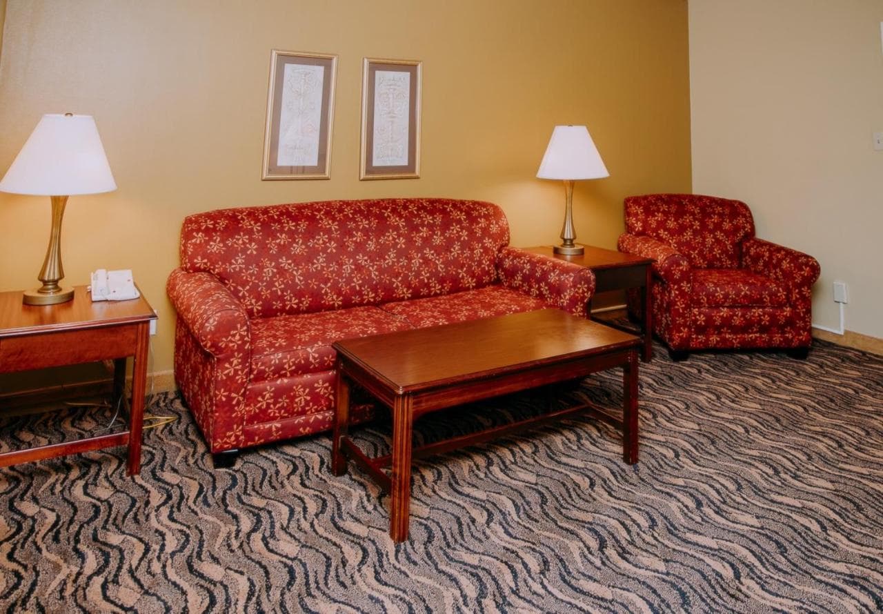 MCM Elegante Hotel & Suites Lubbock gallery photo in Lubbock, TX — image 27