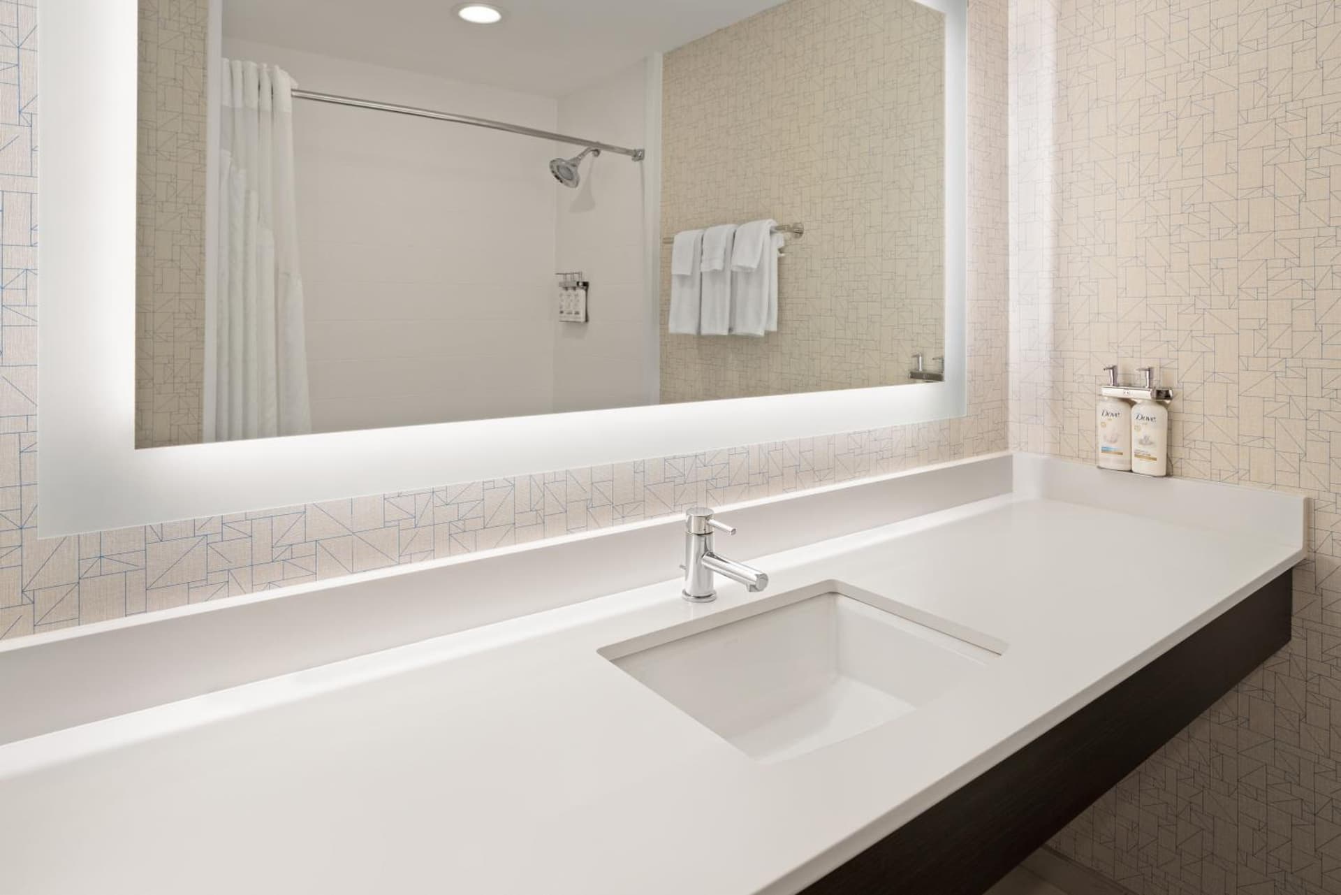 Holiday Inn Express Stony Brook-Long Island by IHG gallery photo in Centereach, NY — image 19