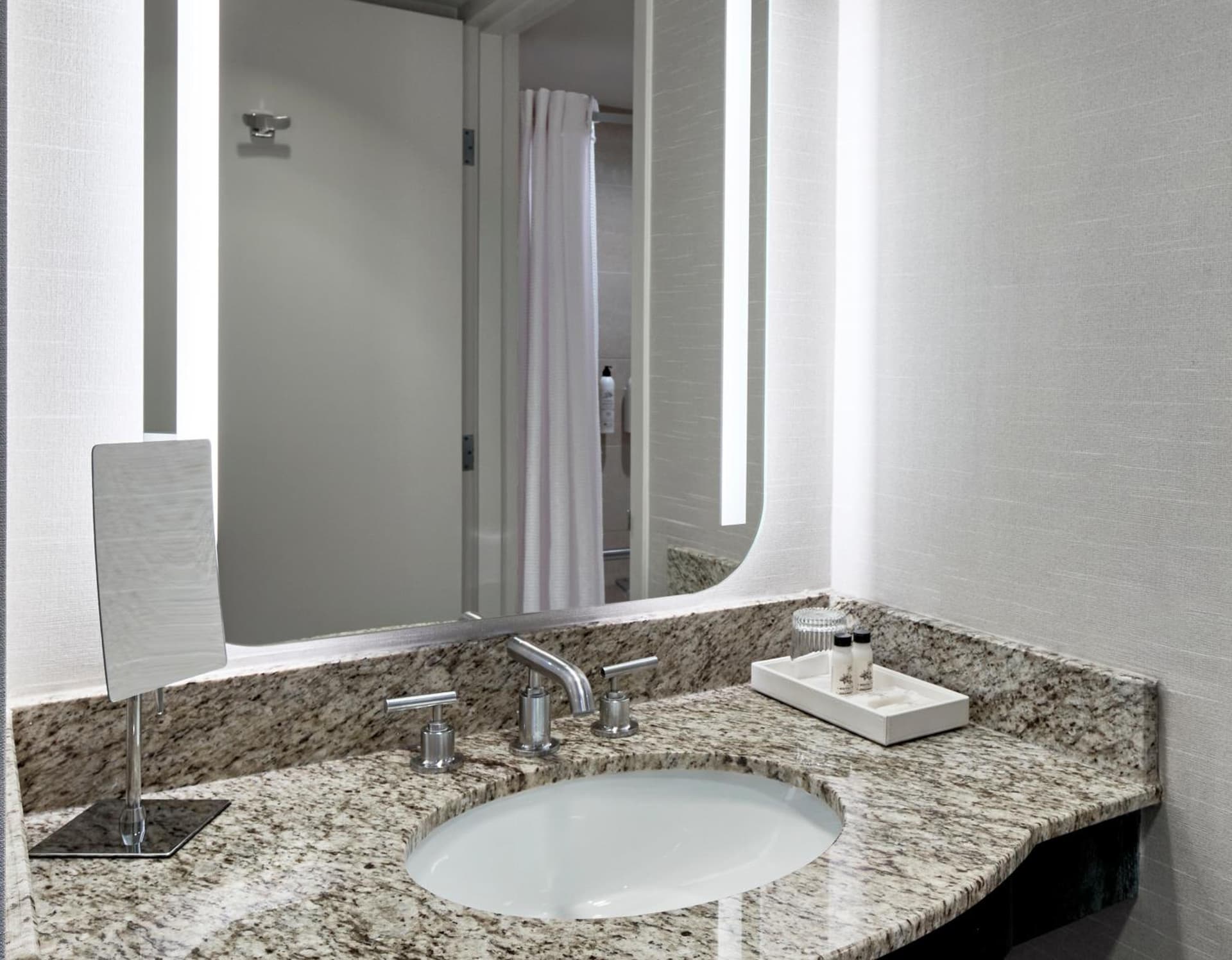 Delta Hotels by Marriott Toledo gallery photo in Toledo, OH — image 46