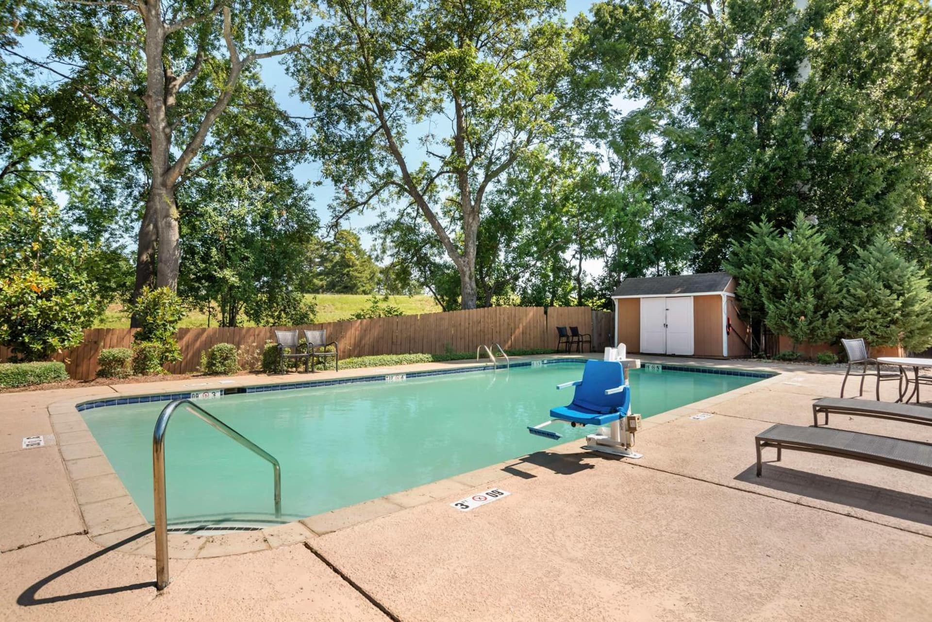 Country Inn & Suites by Radisson, Montgomery East I-85 gallery photo in Montgomery, AL — image 12
