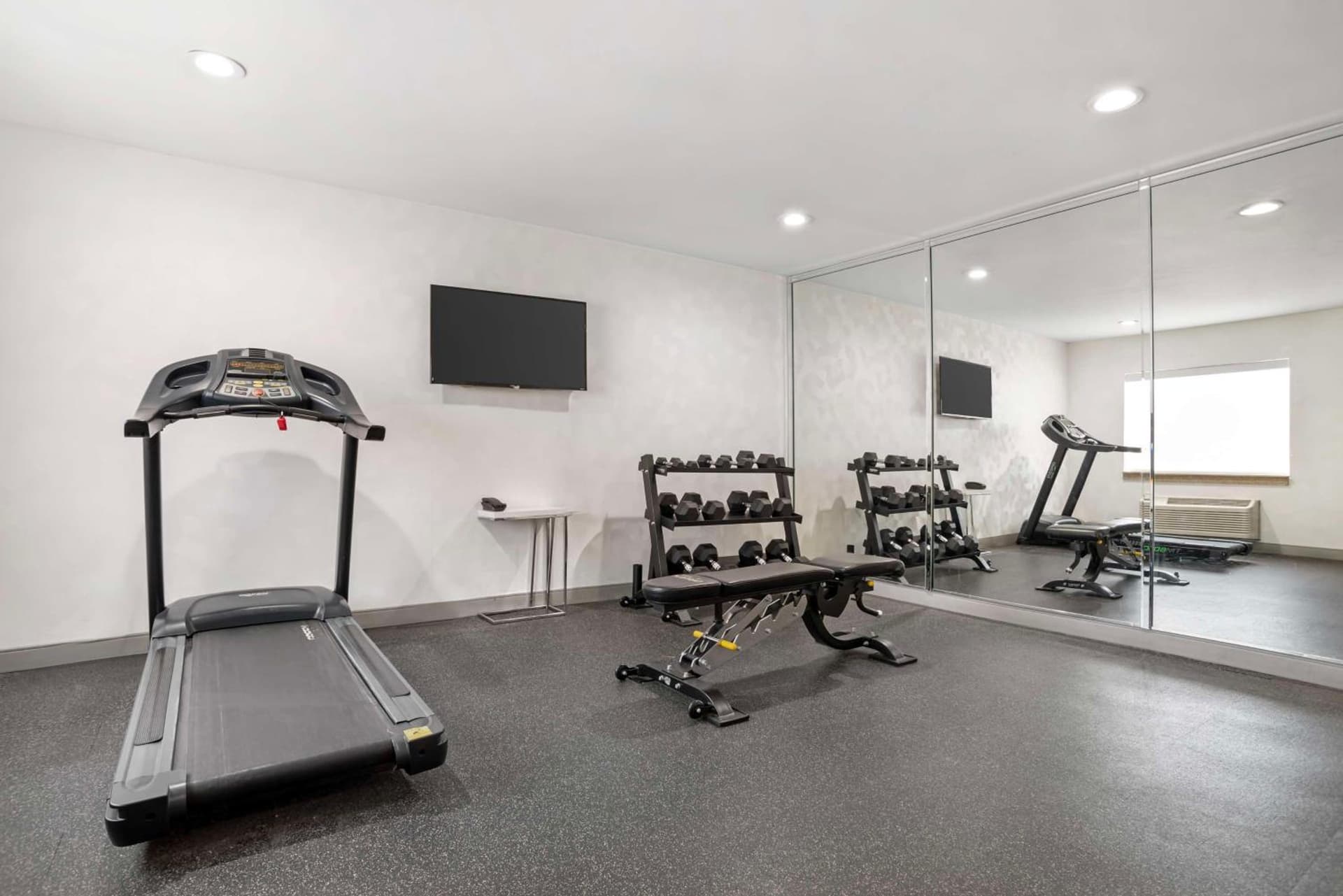 Country Inn & Suites by Radisson, Montgomery East I-85 gallery photo in Montgomery, AL — image 9