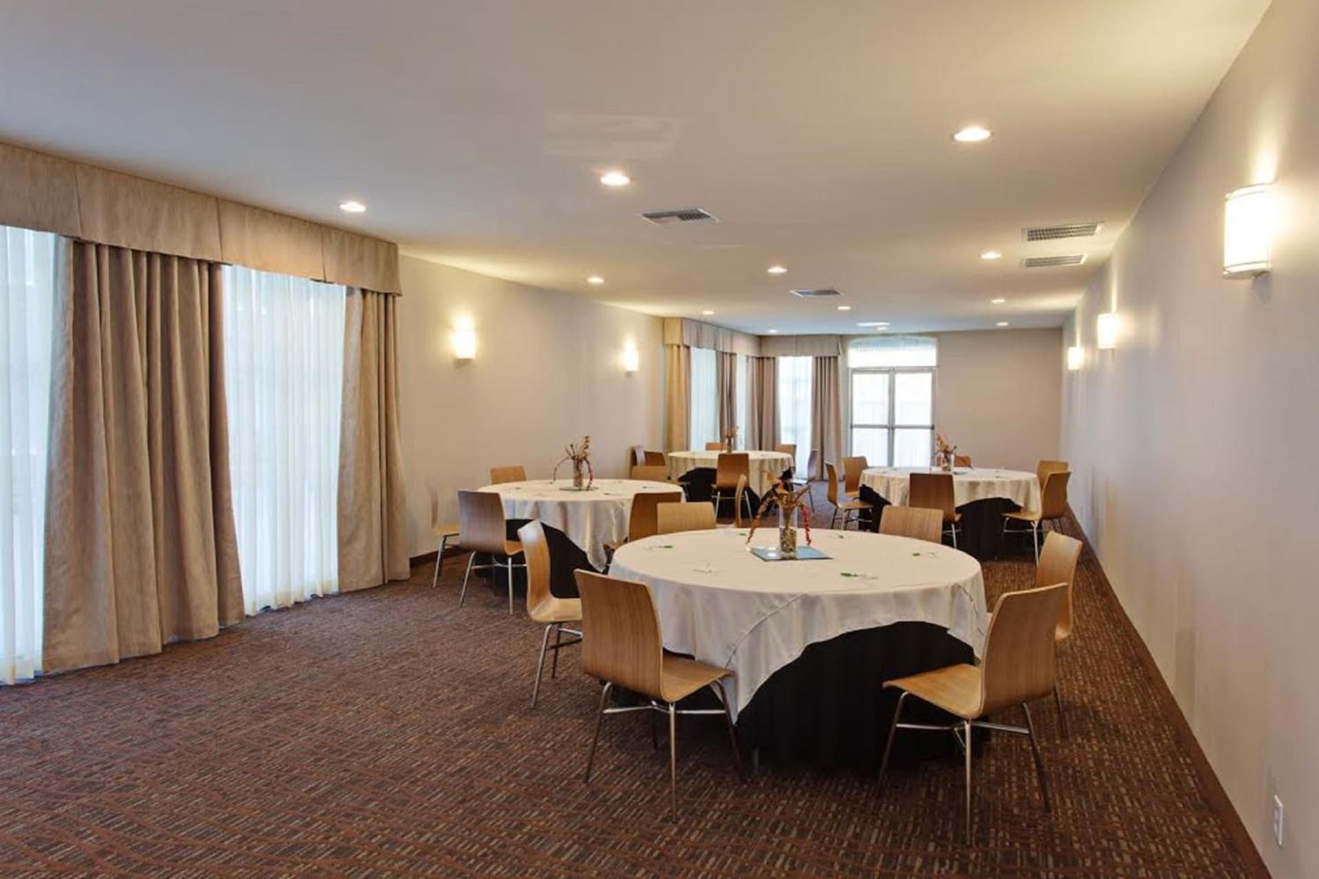 Holiday Inn West Covina, an IHG Hotel gallery photo in West Covina, CA — image 28