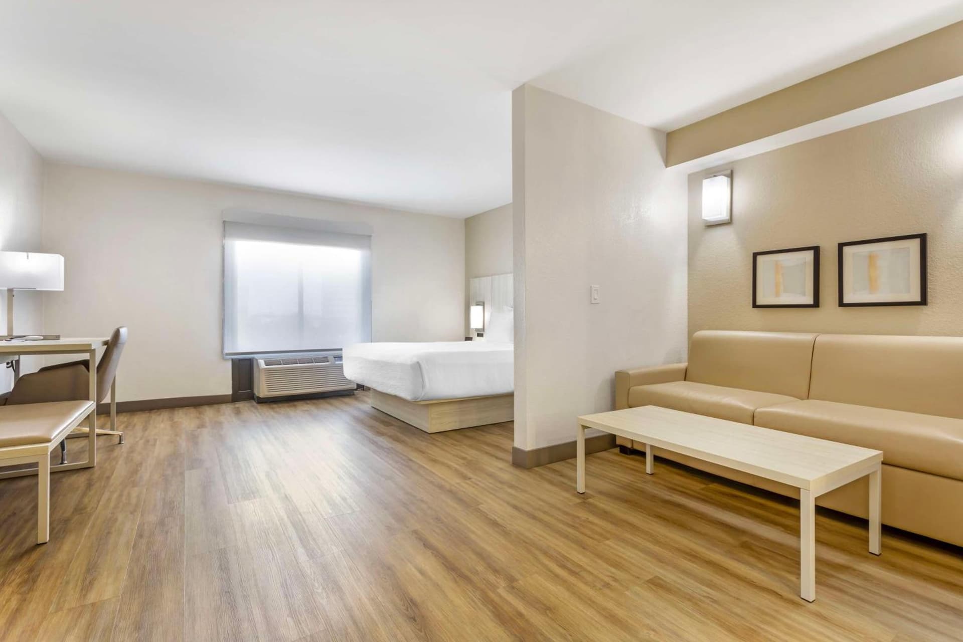 Best Western Plus Sugar Land-Stafford gallery photo in Sugar Land, TX — image 9