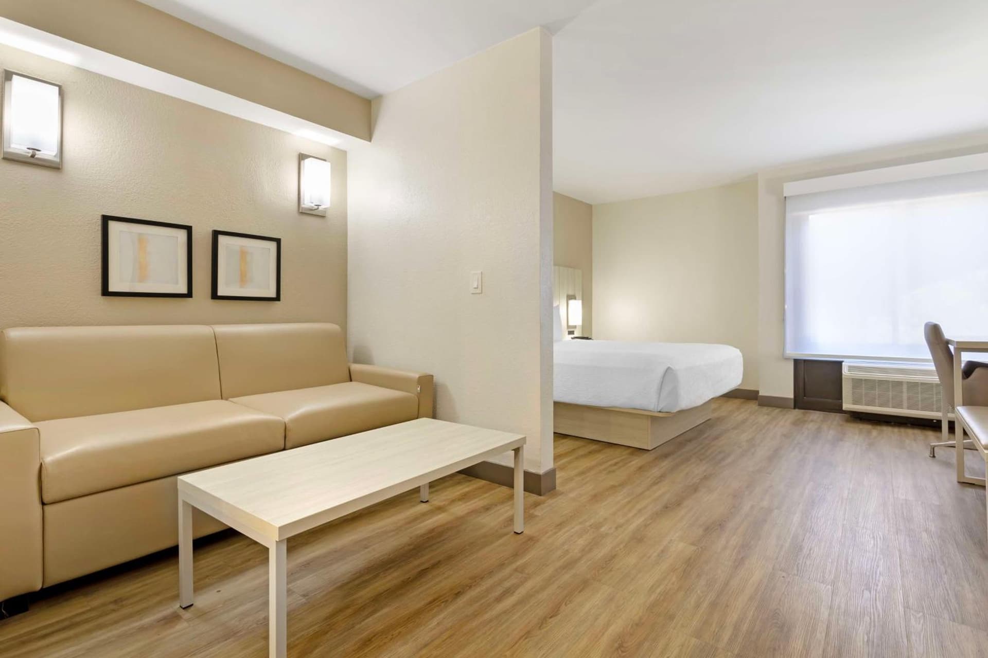 Best Western Plus Sugar Land-Stafford gallery photo in Sugar Land, TX — image 4