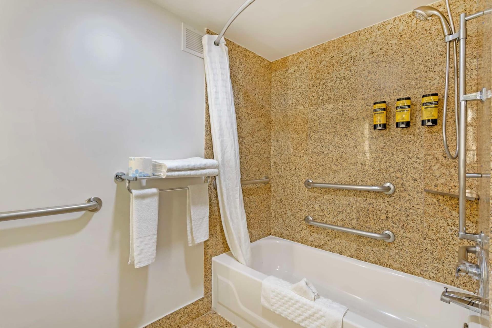Best Western Plus Sugar Land-Stafford gallery photo in Sugar Land, TX — image 23