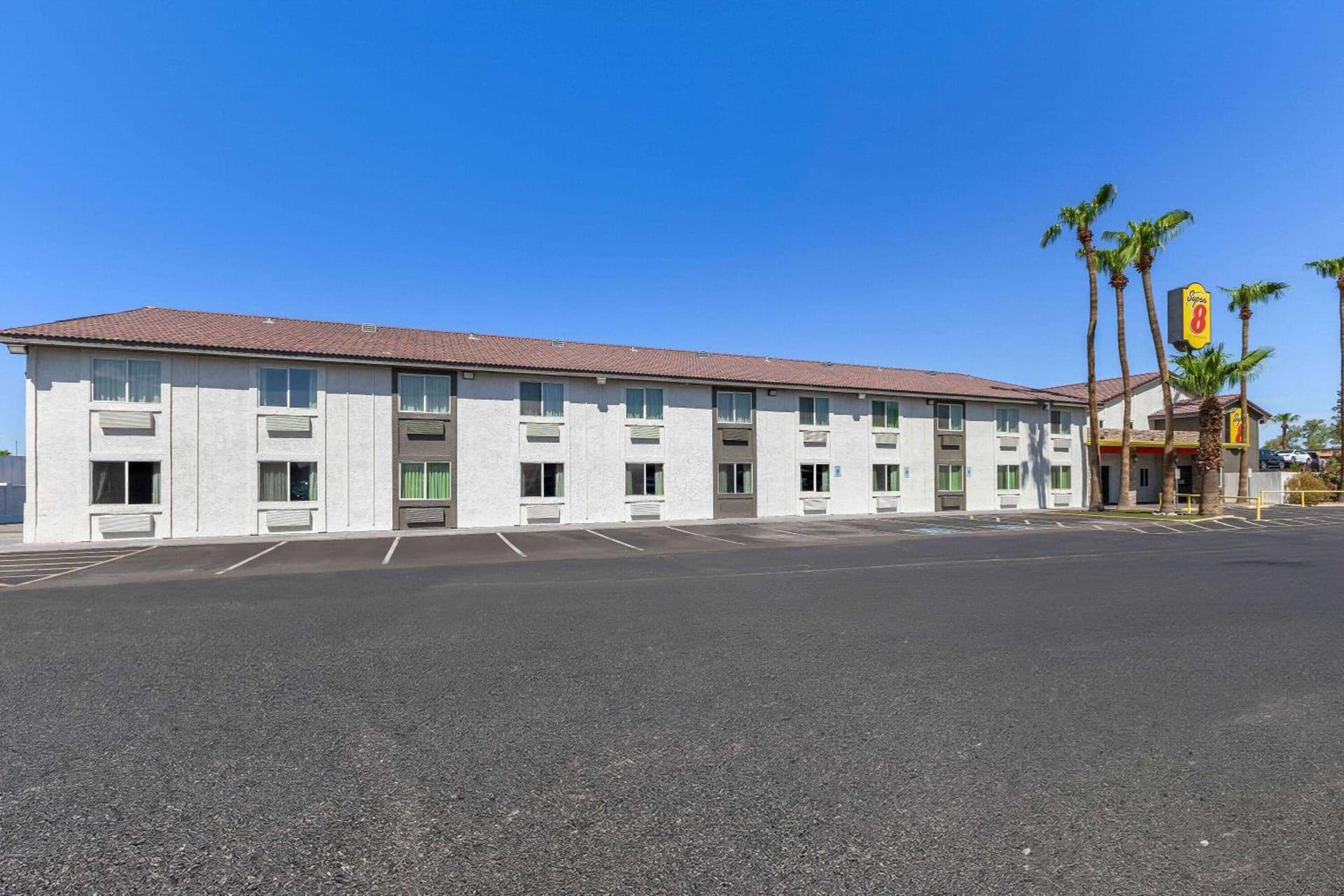 Super 8 by Wyndham Goodyear/Phoenix Area property views in Goodyear, AZ — gallery photo 3