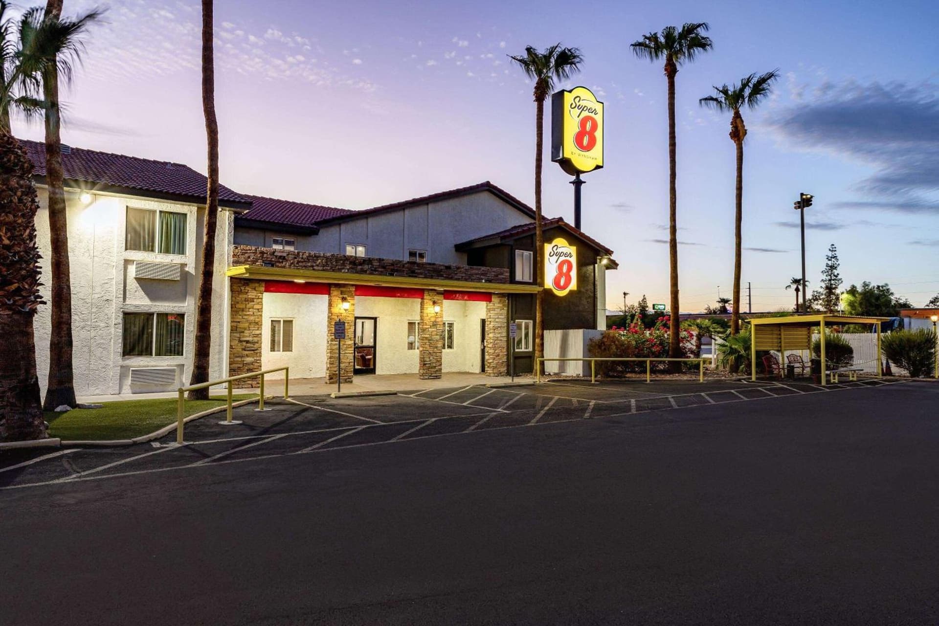 Super 8 by Wyndham Goodyear/Phoenix Area gallery photo in Goodyear, AZ — image 46