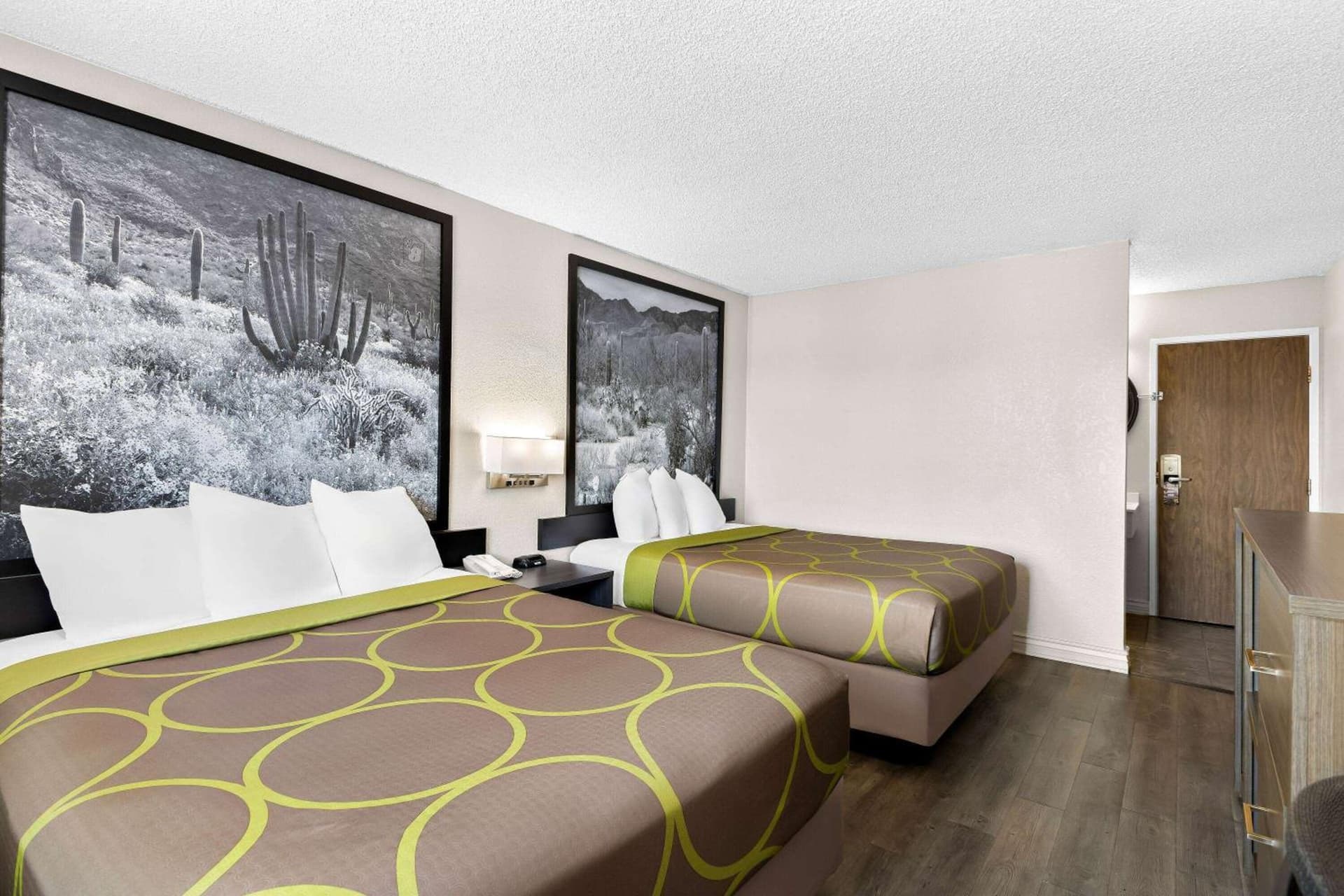 Super 8 by Wyndham Goodyear/Phoenix Area gallery photo in Goodyear, AZ — image 4