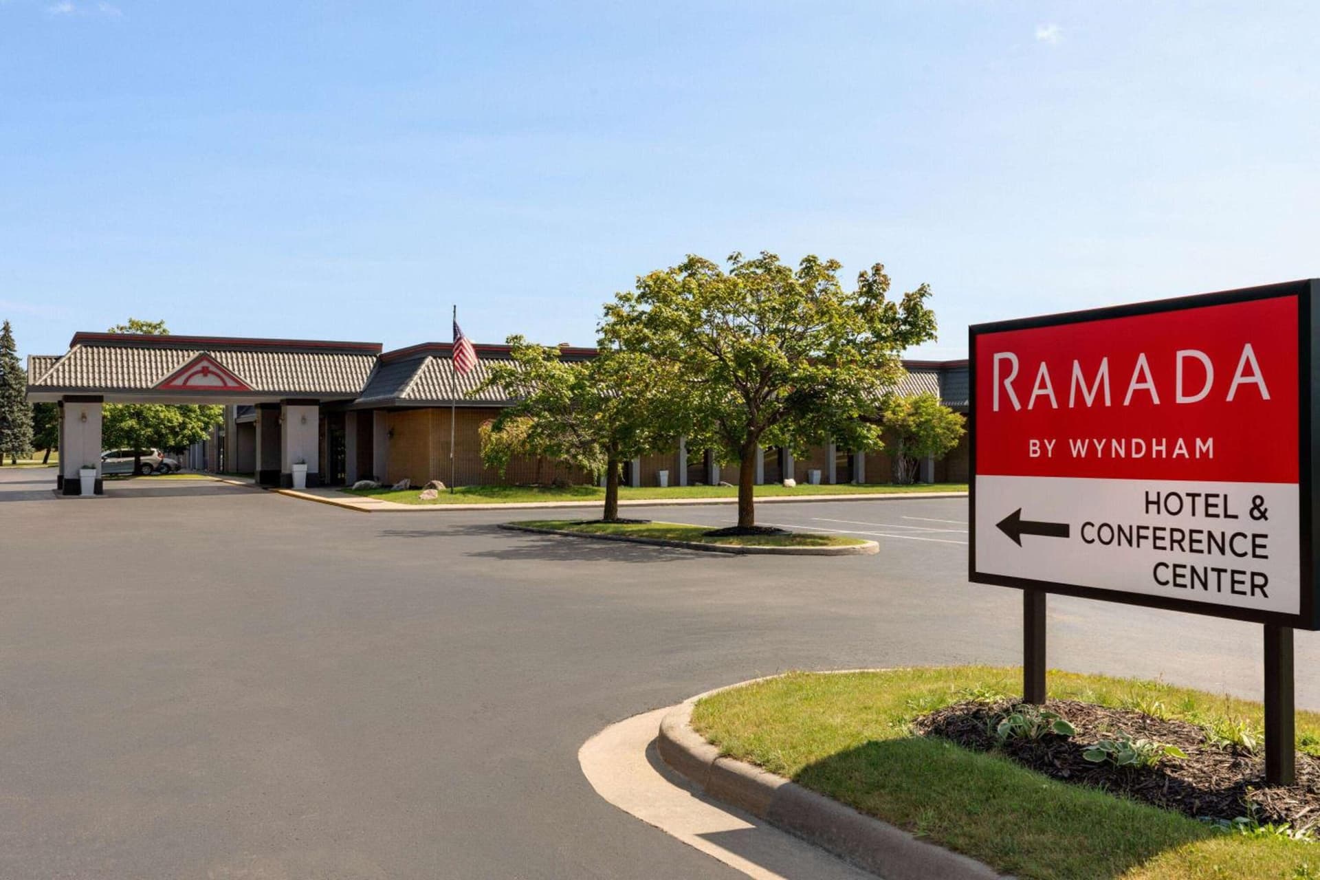Ramada by Wyndham Alpena featured exterior or lobby in Alpena, MI — similar hotel