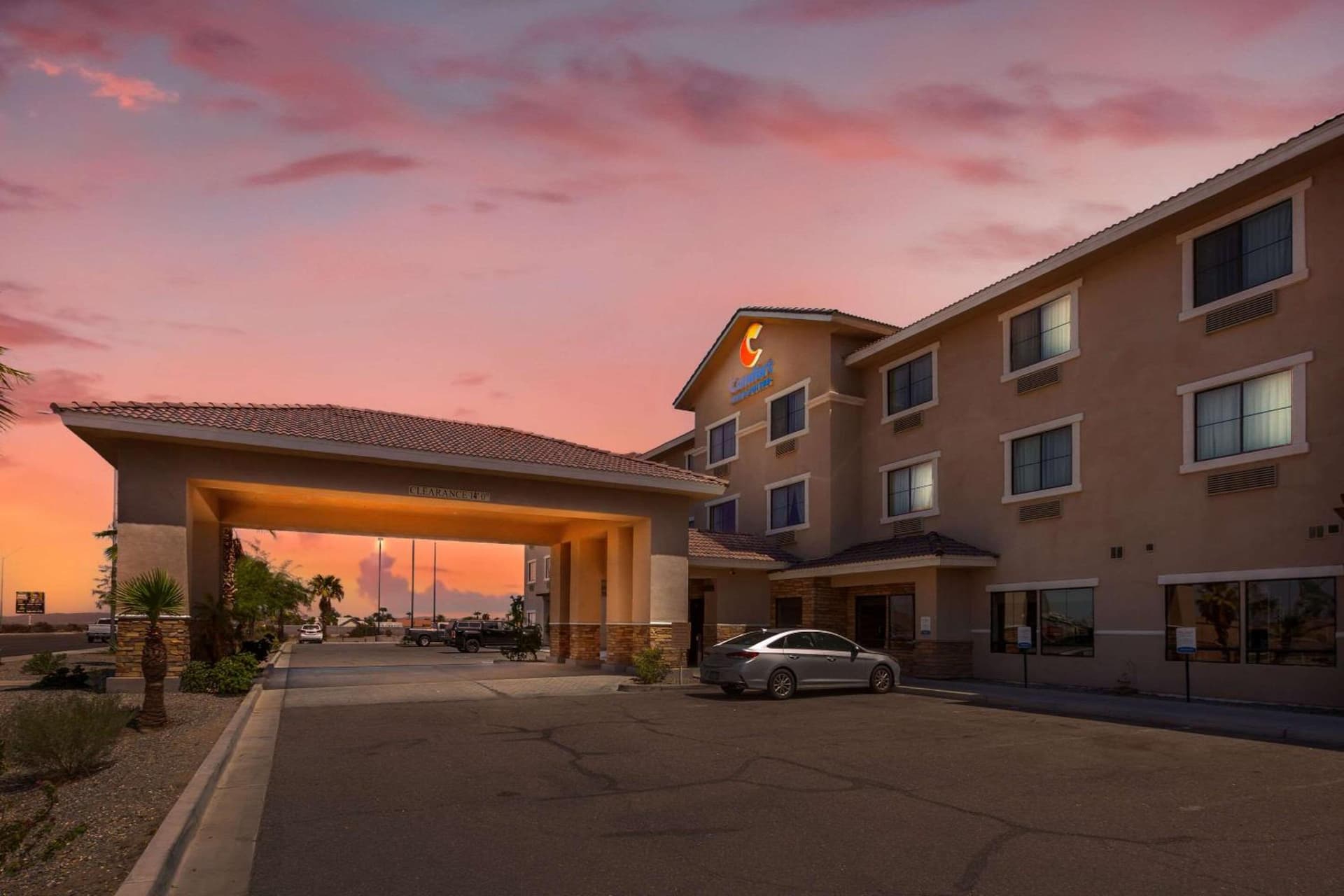 Comfort Inn and Suites Yuma I-8 property views in Yuma, AZ — gallery photo 3
