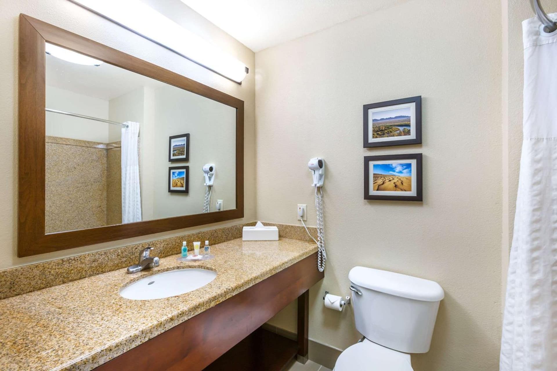 Comfort Inn and Suites Yuma I-8 gallery photo in Yuma, AZ — image 31