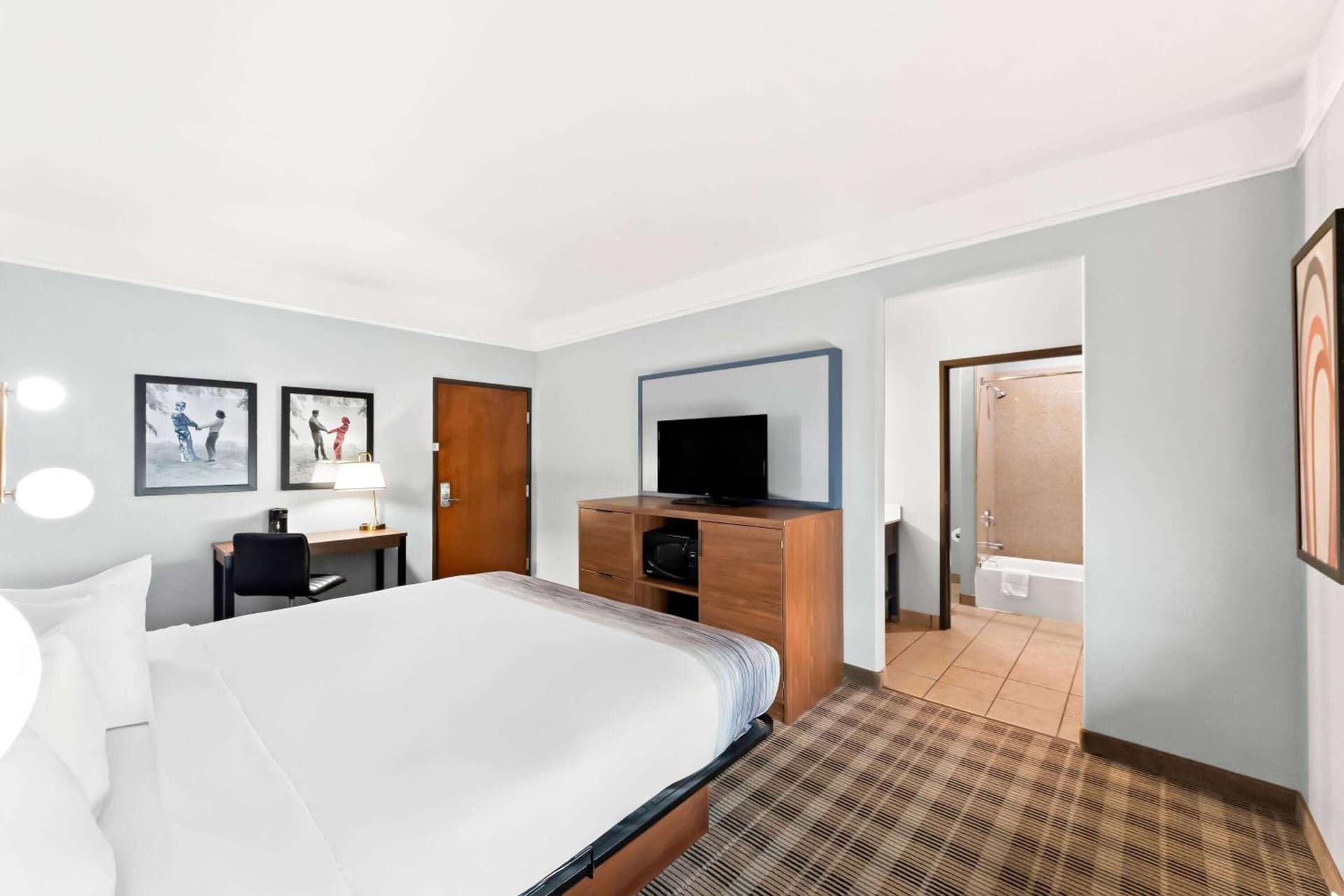 AmericInn by Wyndham New Braunfels gallery photo in New Braunfels, TX — image 31
