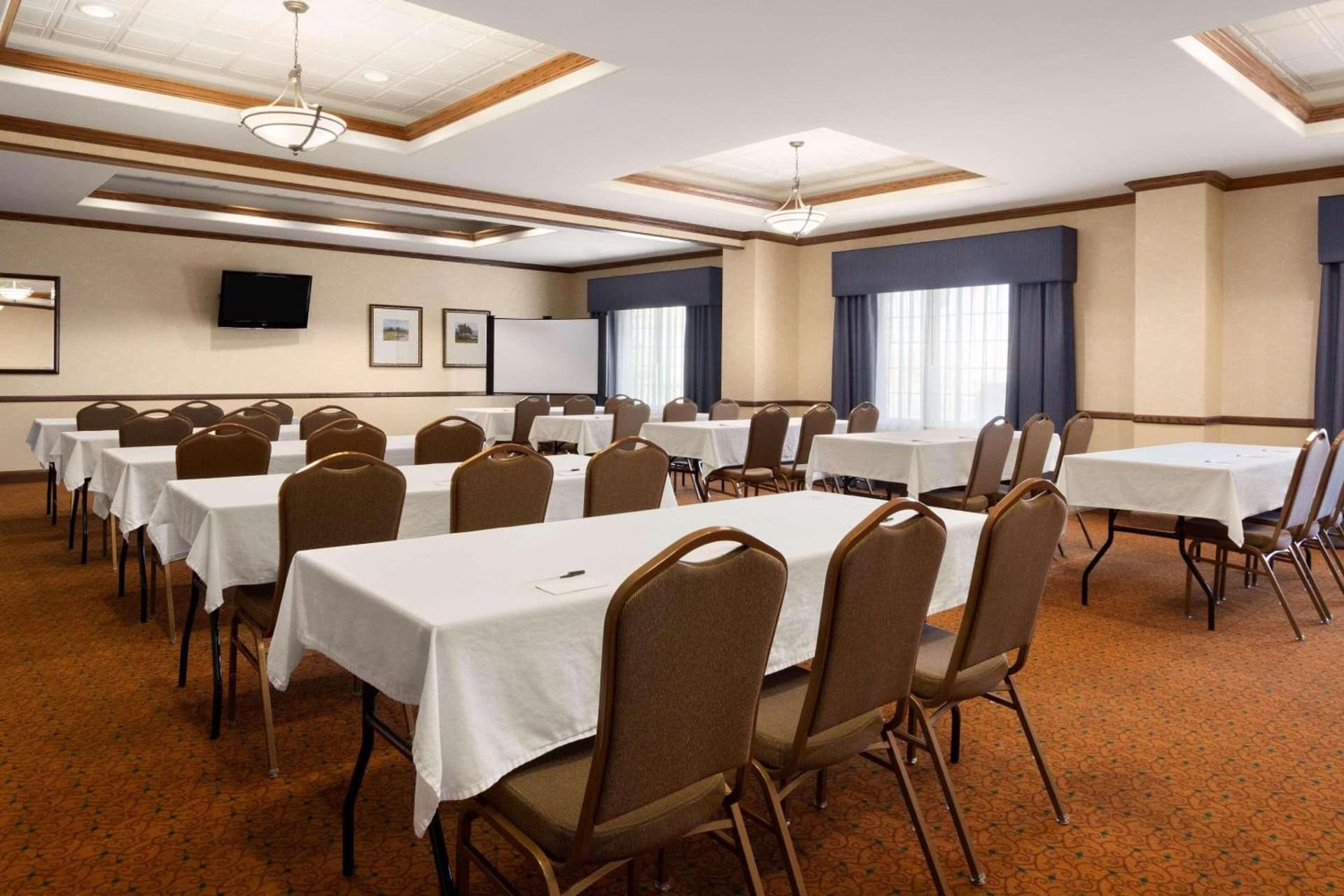 Country Inn & Suites by Radisson, Oklahoma City - Quail Springs, OK gallery photo in Oklahoma City, OK — image 9