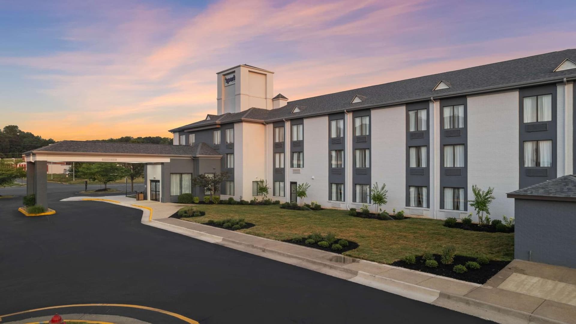 Spark By Hilton Fredericksburg Southpoint interior in Fredericksburg, VA — gallery photo 2