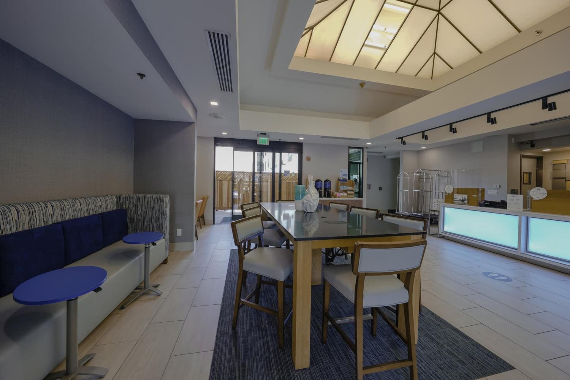Holiday Inn Express & Suites Santa Clara - Silicon Valley by IHG gallery photo in Santa Clara, CA — image 52