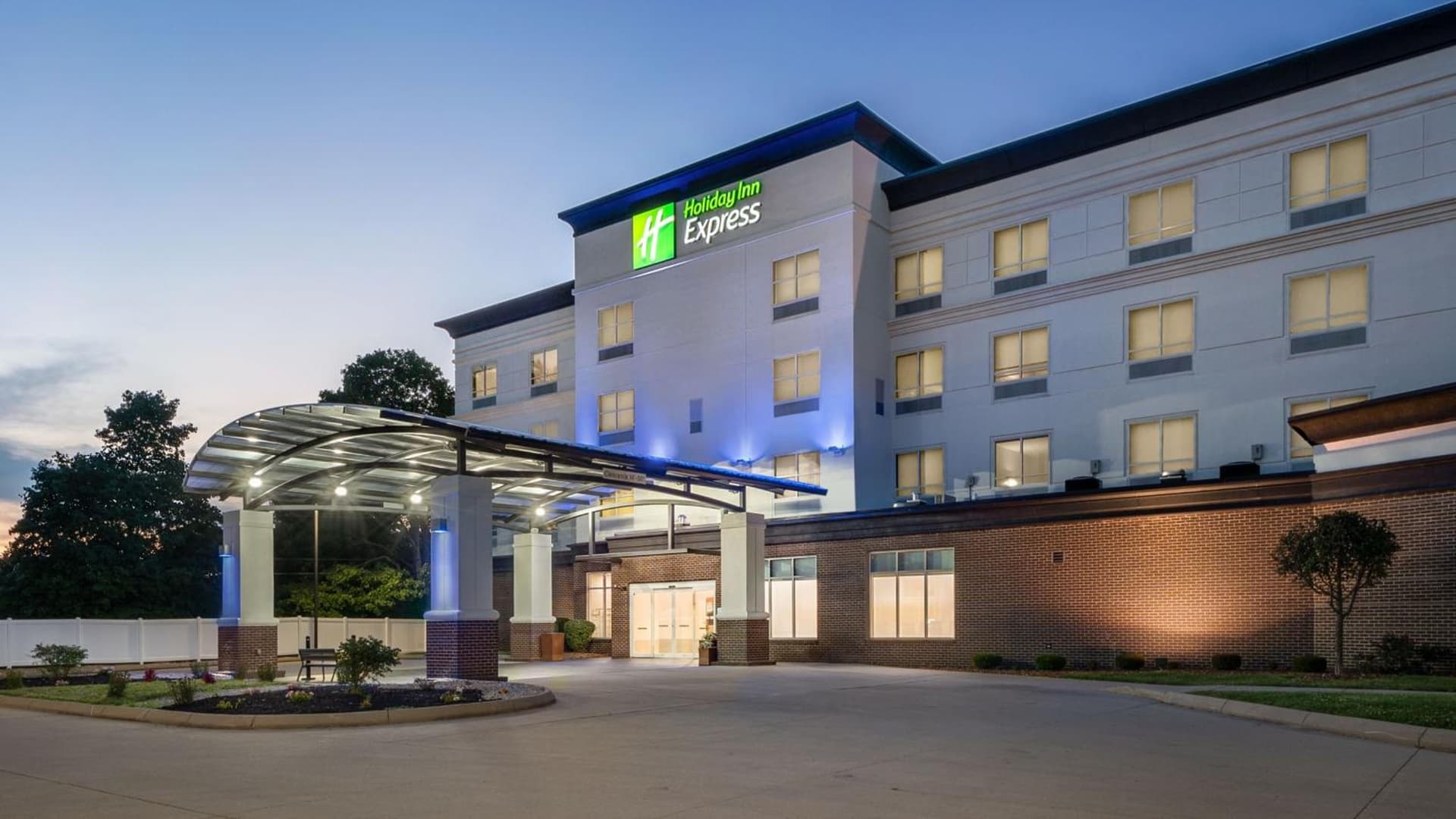 Holiday Inn Express Richmond by IHG featured exterior or lobby in Richmond, IN — similar hotel